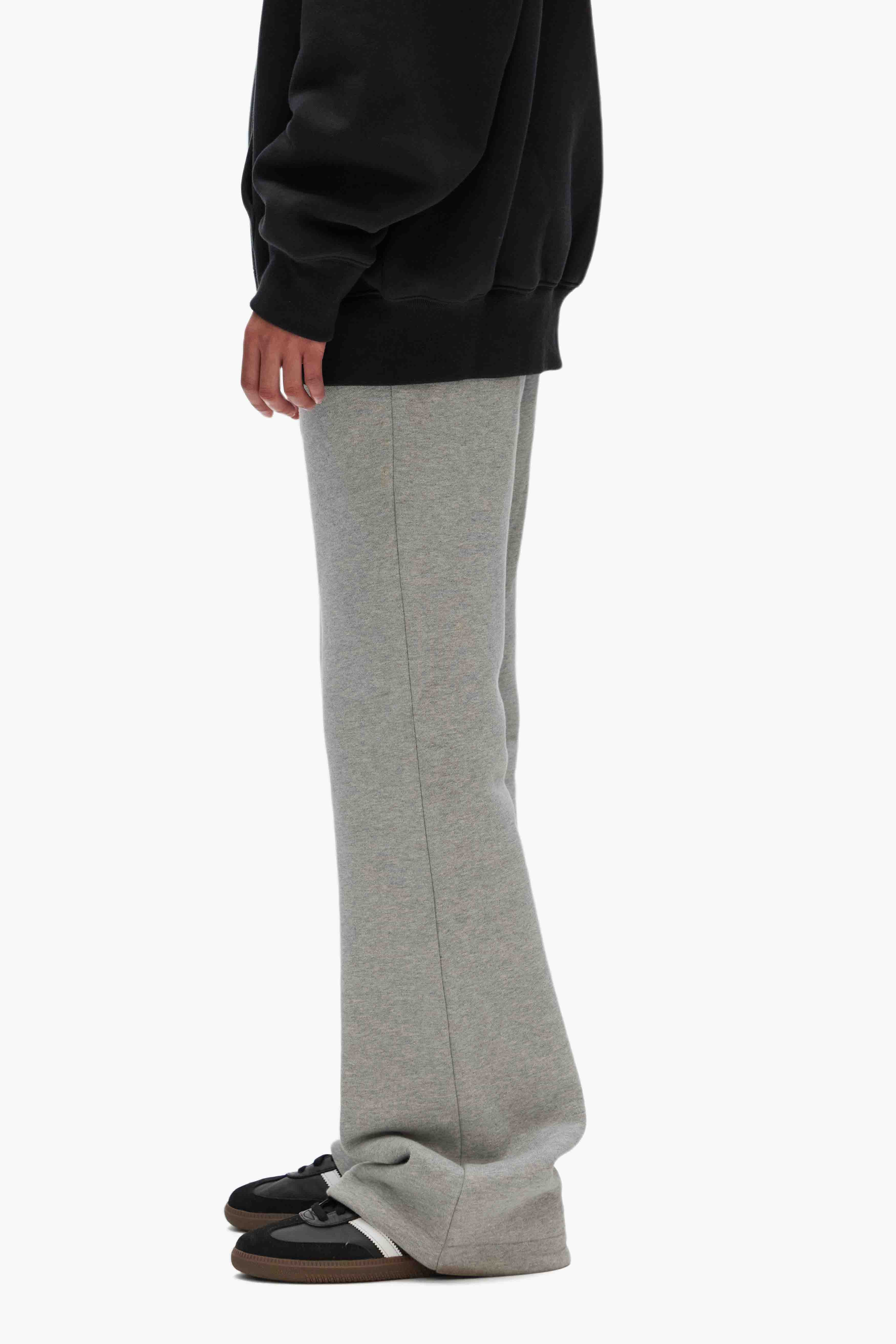 Basic Flared Sweatpant 2