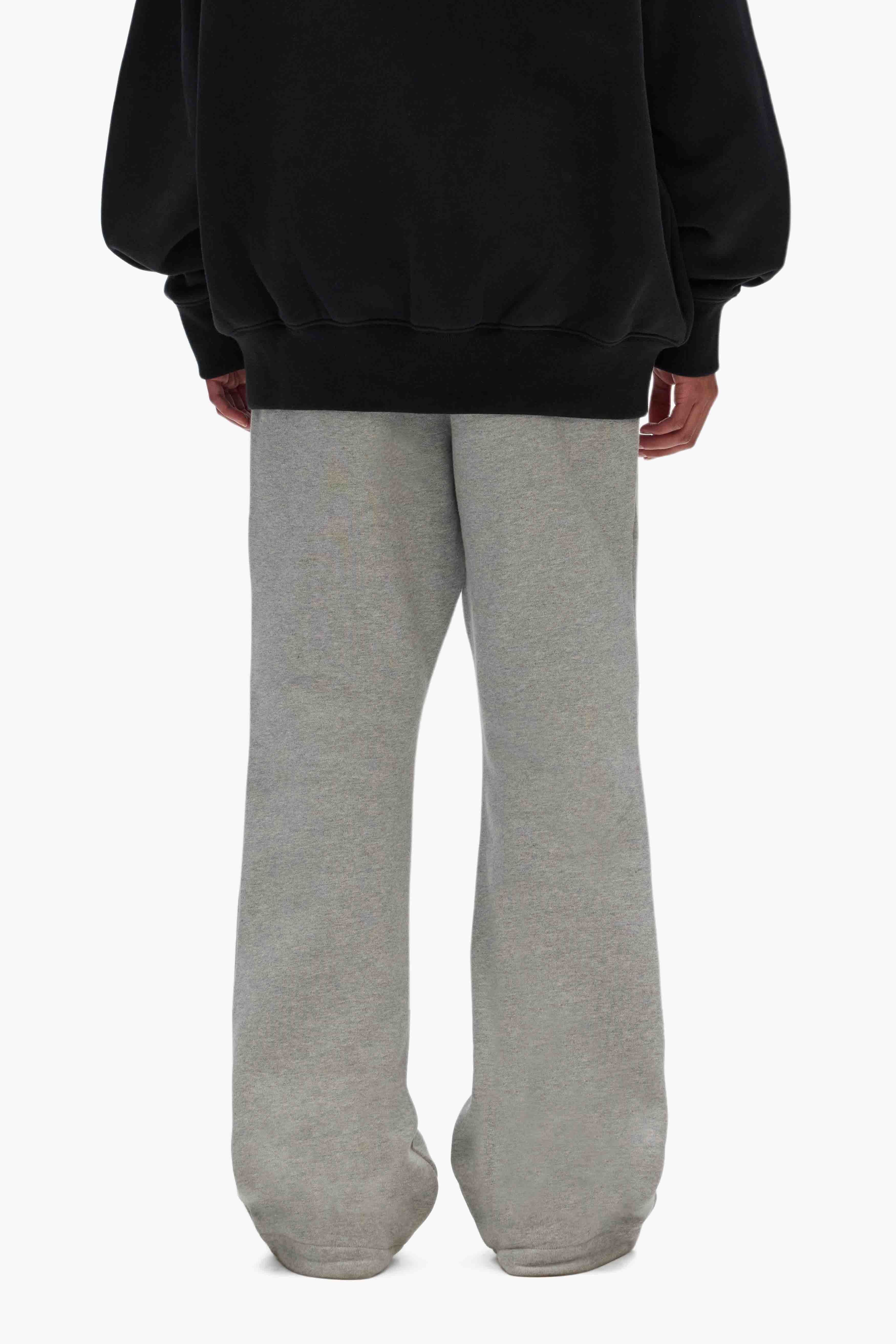 Basic Flared Sweatpant 3