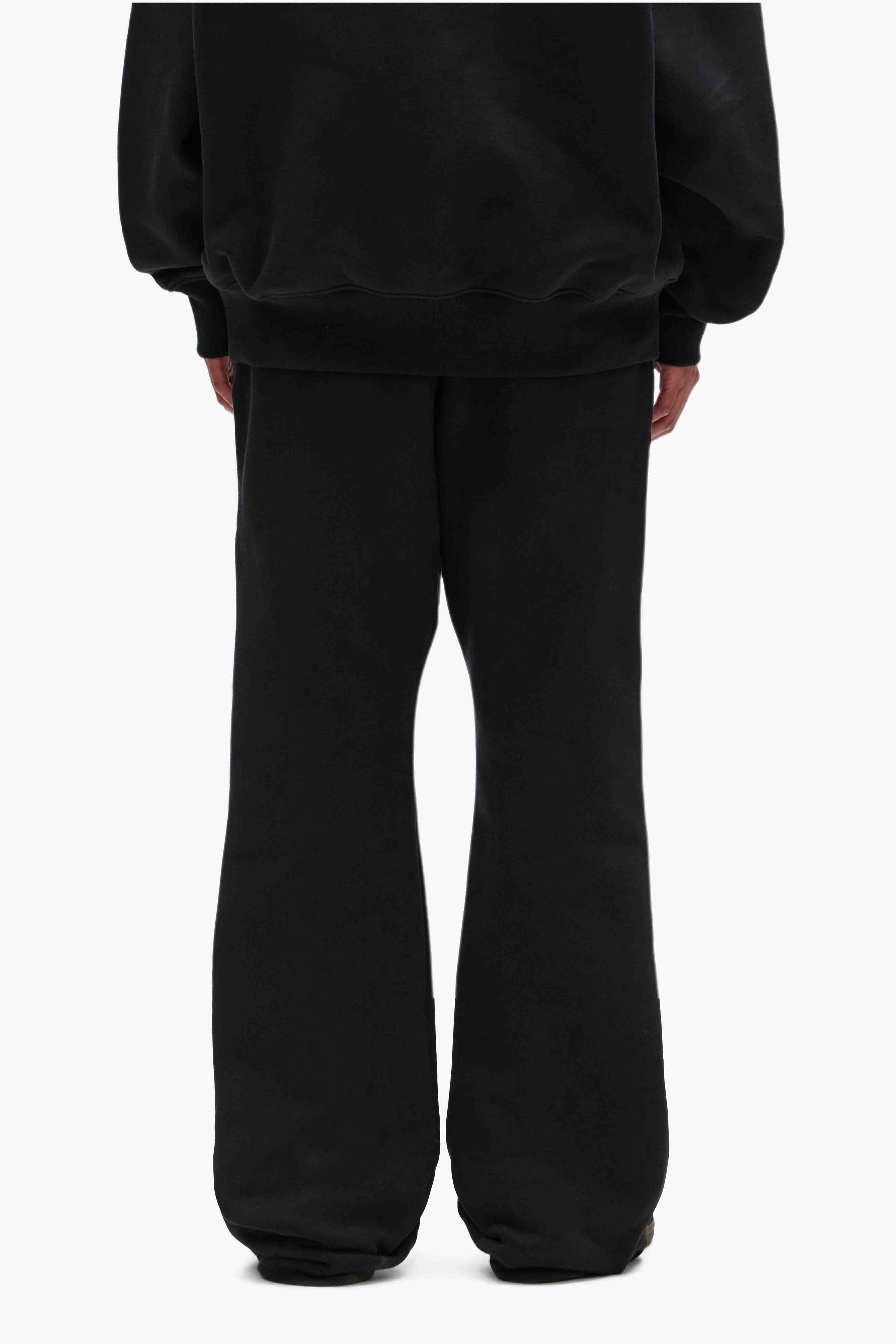 Basic Flared Sweatpant 3