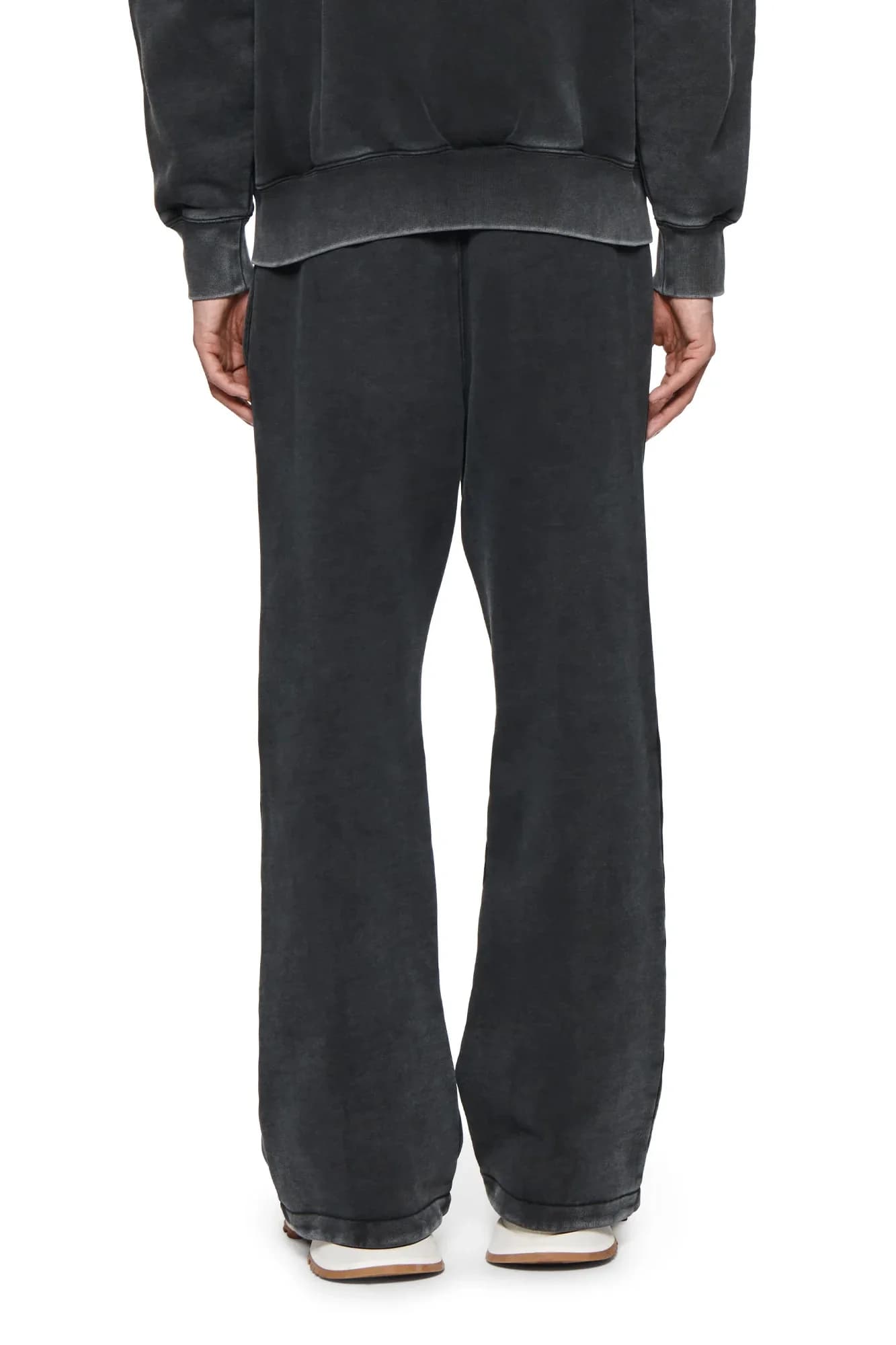 Basic Flared Sweatpant 3