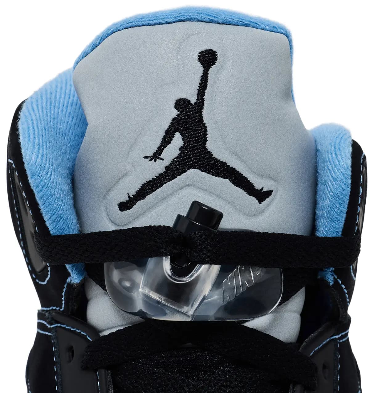 Air Jordan 5 Retro 'Black Carolina / UNC' 2026 10