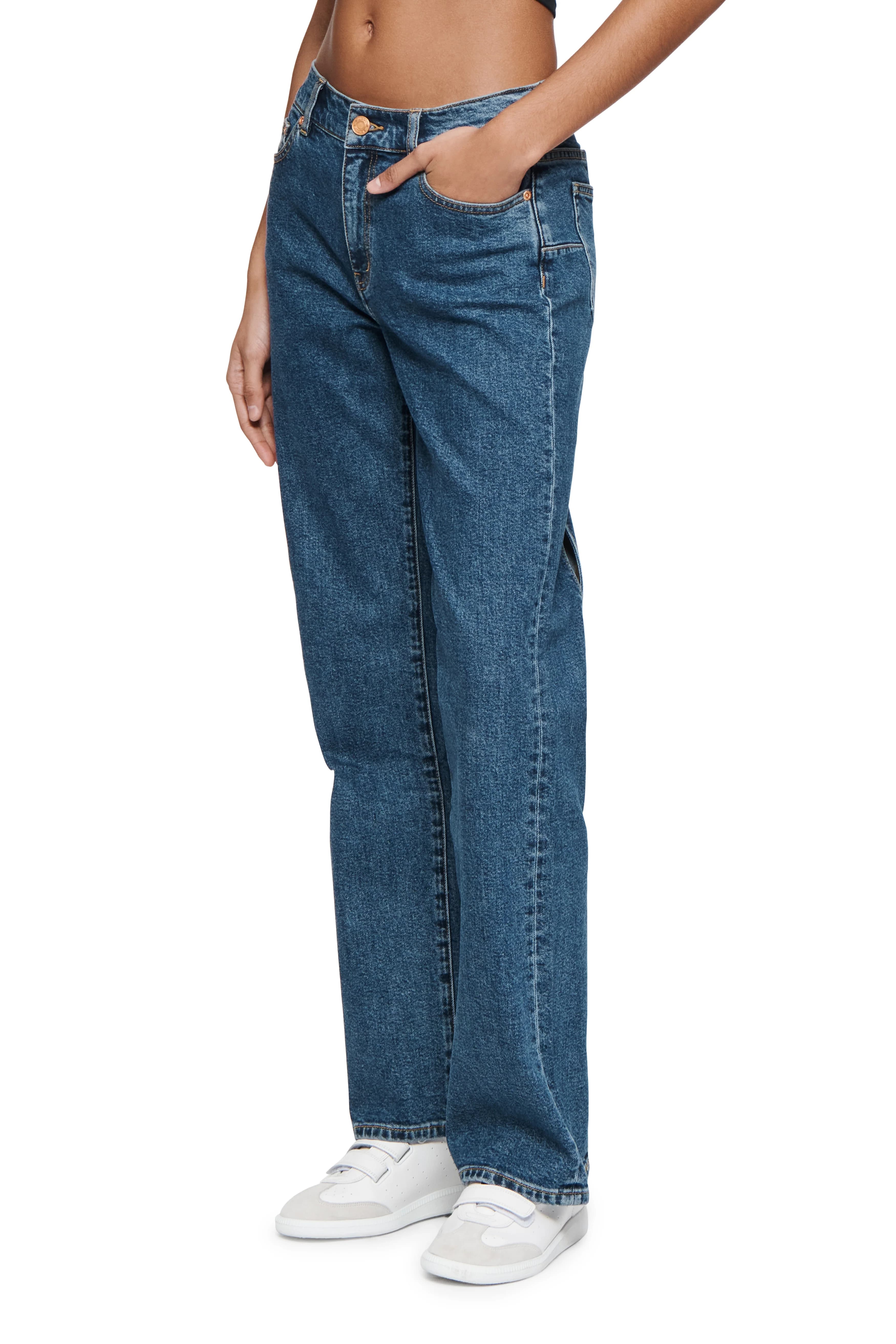 Slim Straight Back Cut Out 3