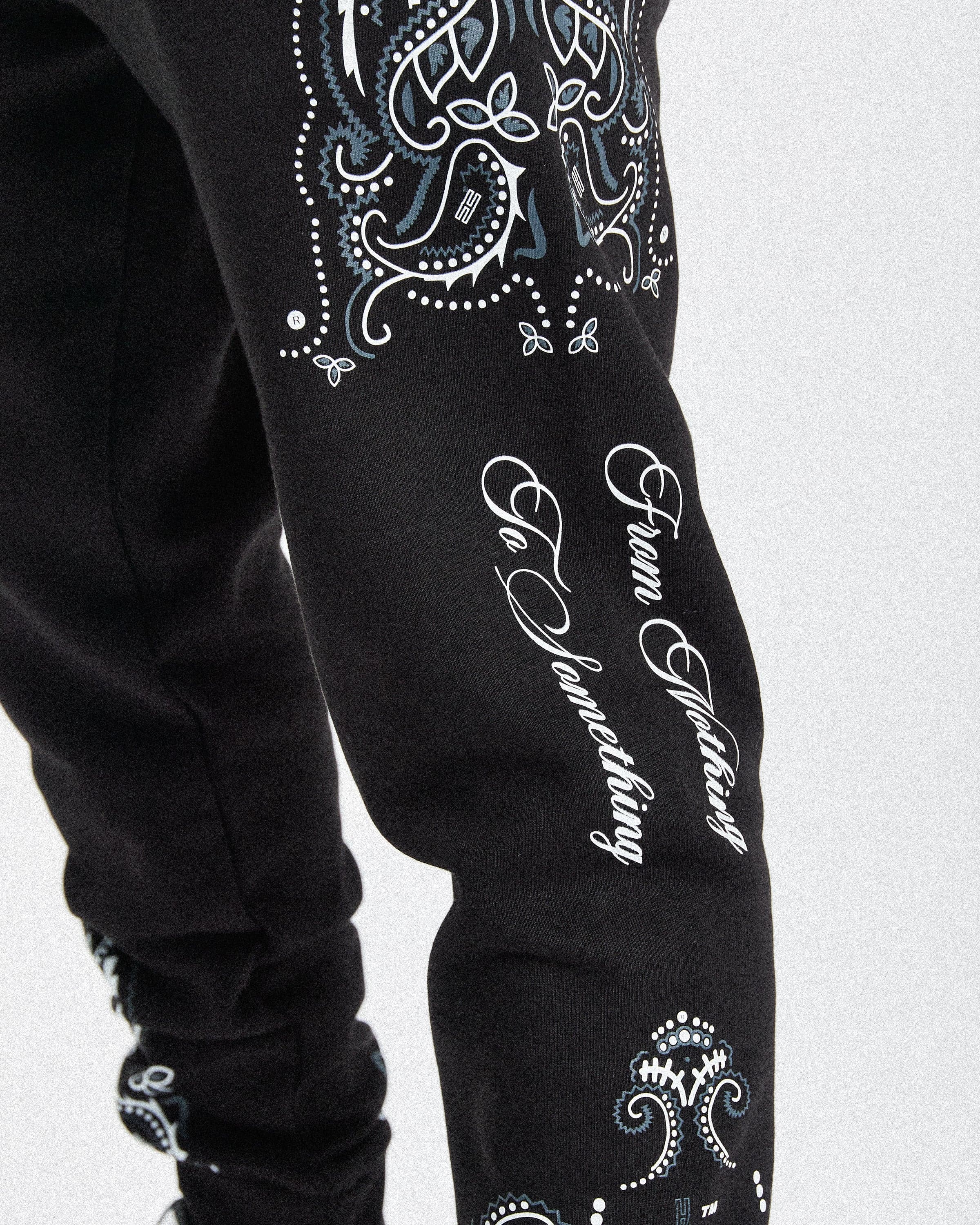 Motif Joggers - Black/White/Grey 7