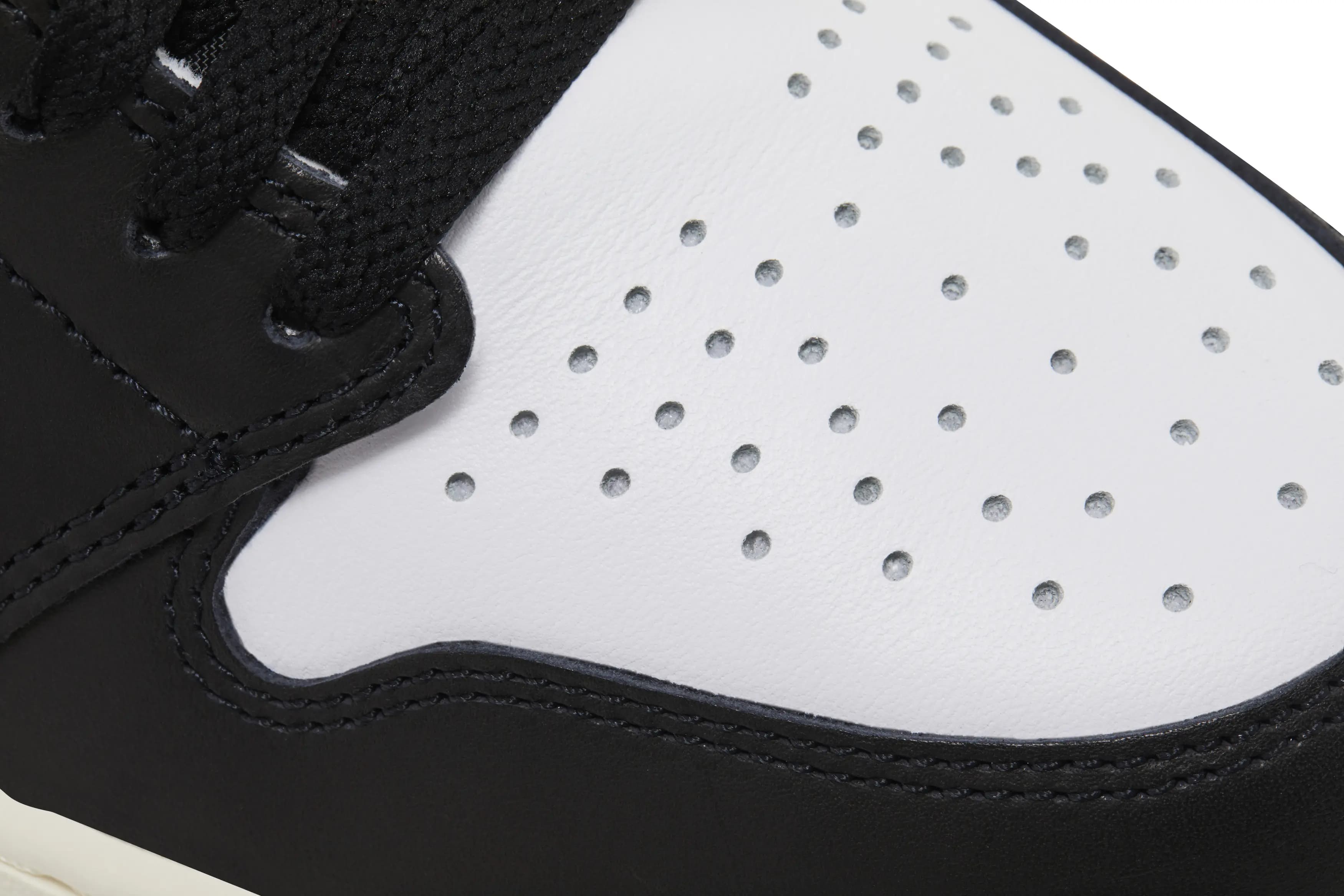 Air Jordan 1 Retro High OG 'Black Toe Reimagined' 10