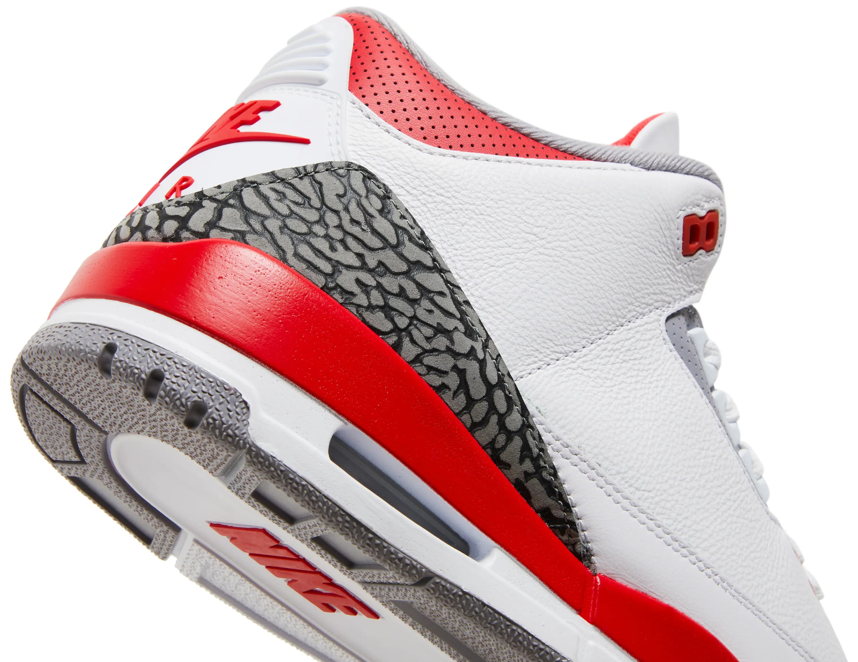 Air Jordan 3 Retro 'Fire Red' 2022 10