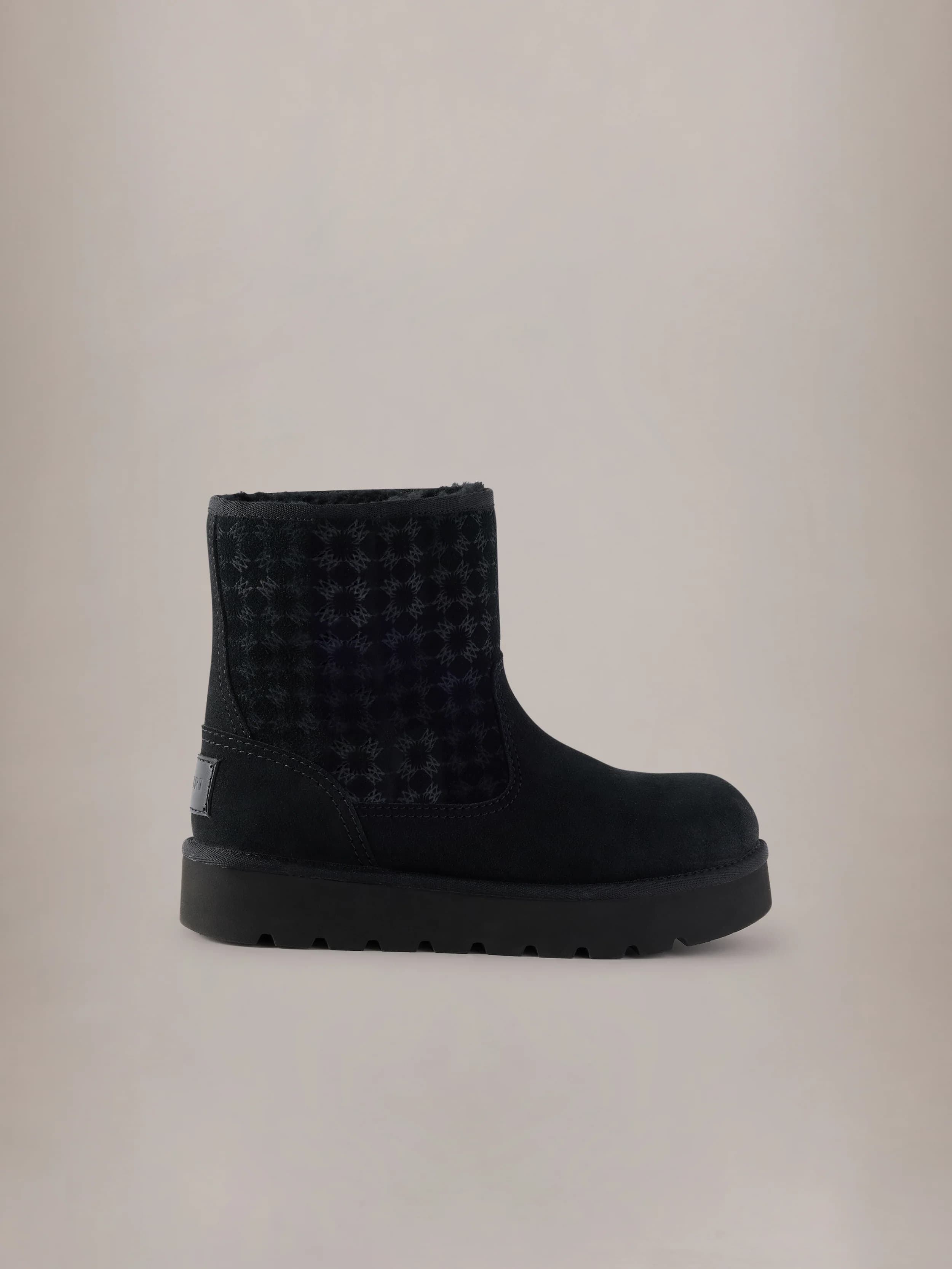 BREAKWATER SUEDE BOOT - Black by Amiri