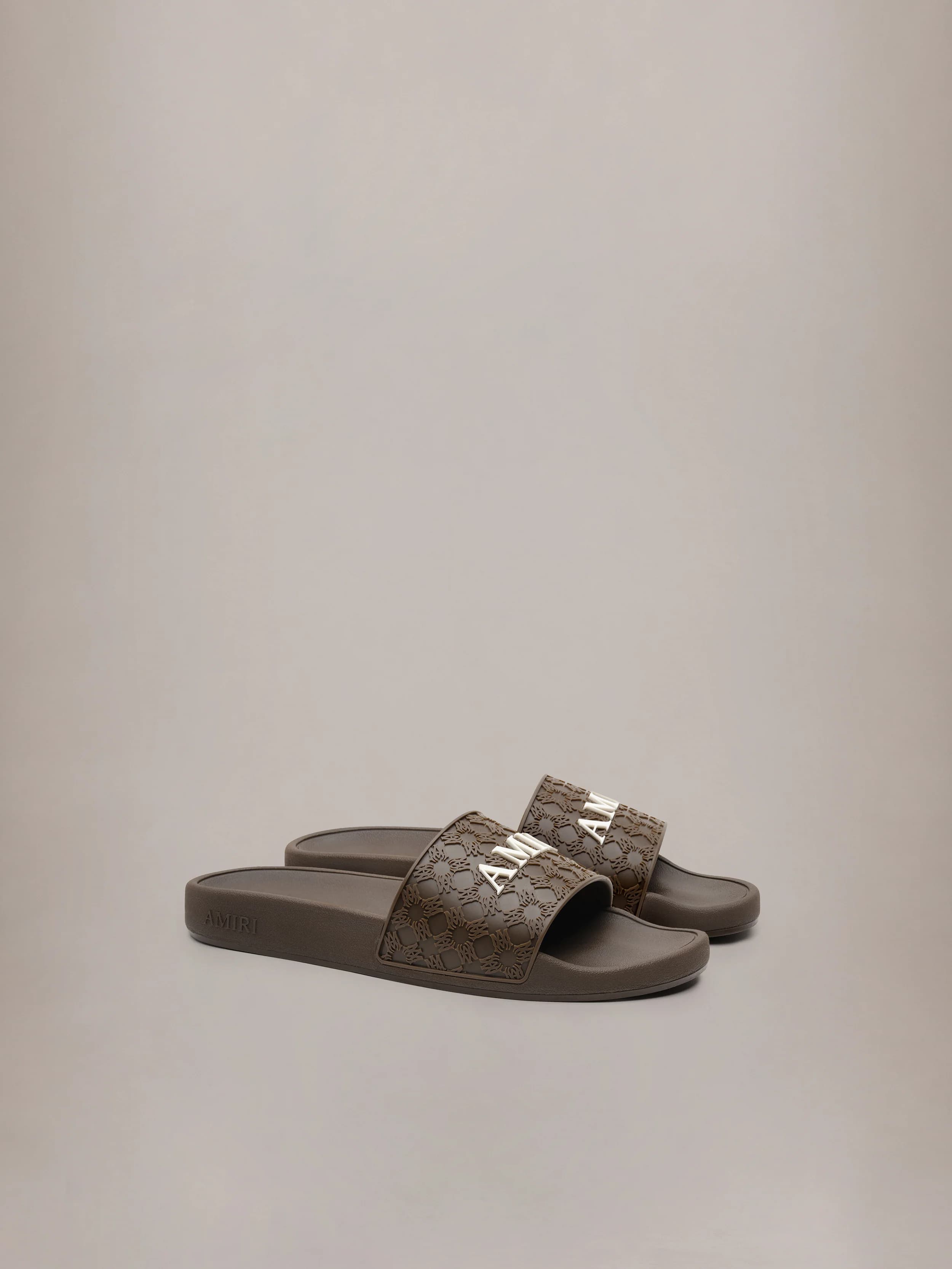 MA QUAD POOL SLIDE - Brown 2