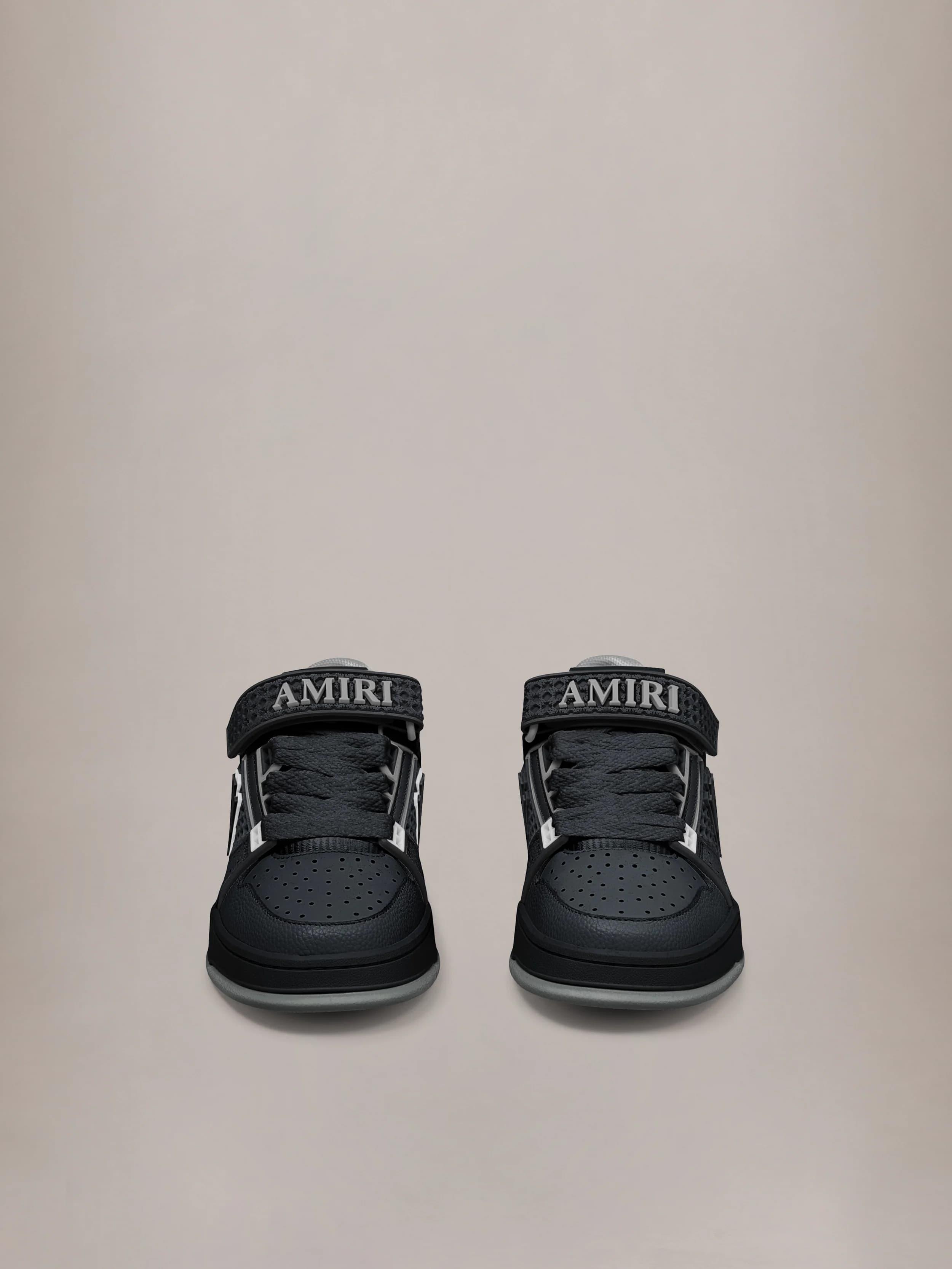 MA Skyline - Black Black 3