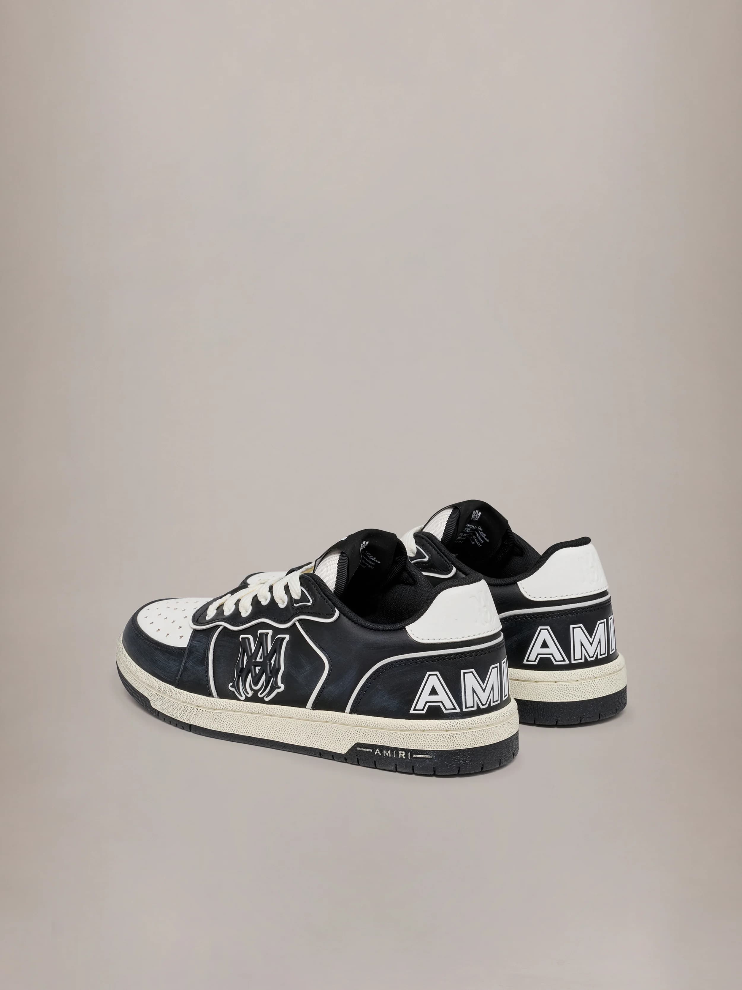 NEWPORT - Black 3