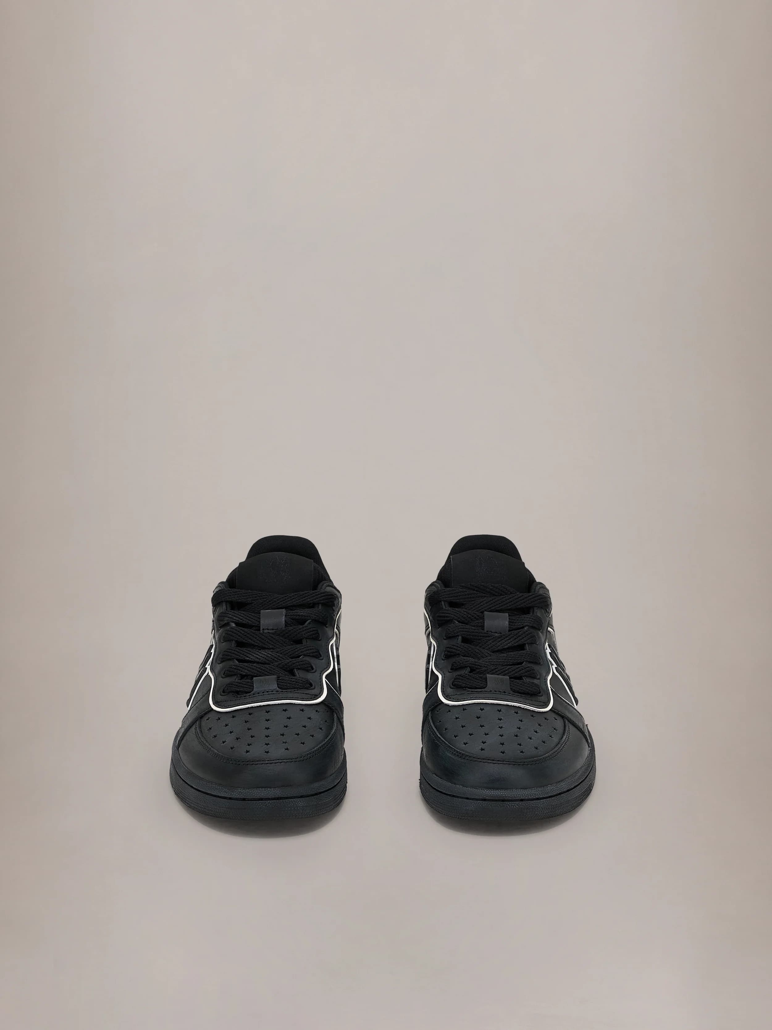 NEWPORT - Black Black 3