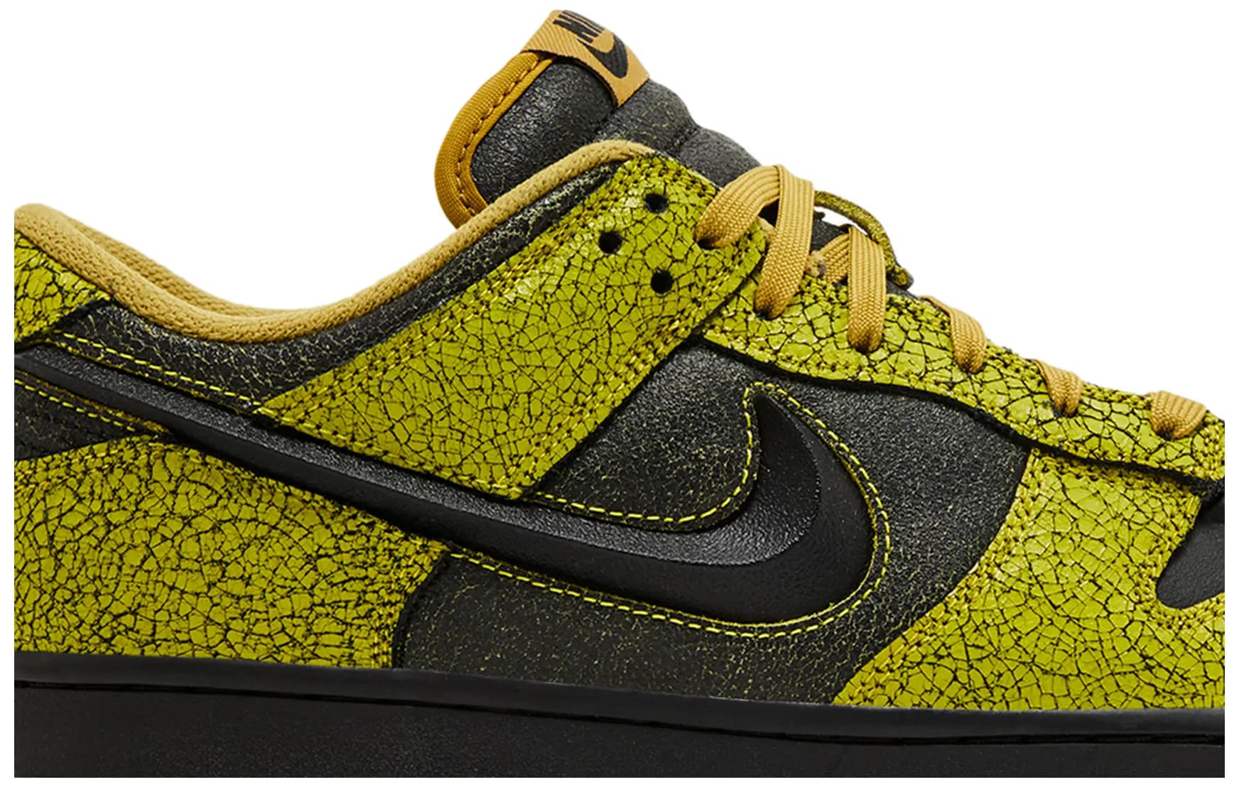 Nike Dunk Low 'Halloween Skull' 2