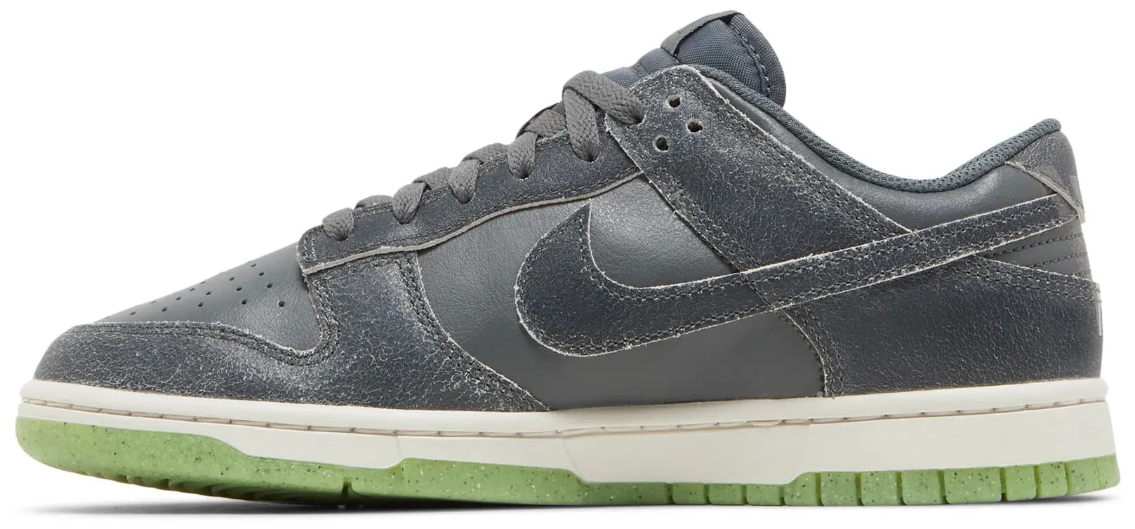 Nike Dunk Low SE 'Halloween - Cauldron' 3