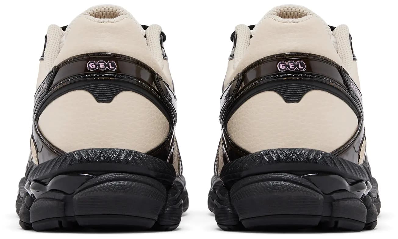 Finesse x ASICS Gel Cumulus 16 'Desert Rose' 6