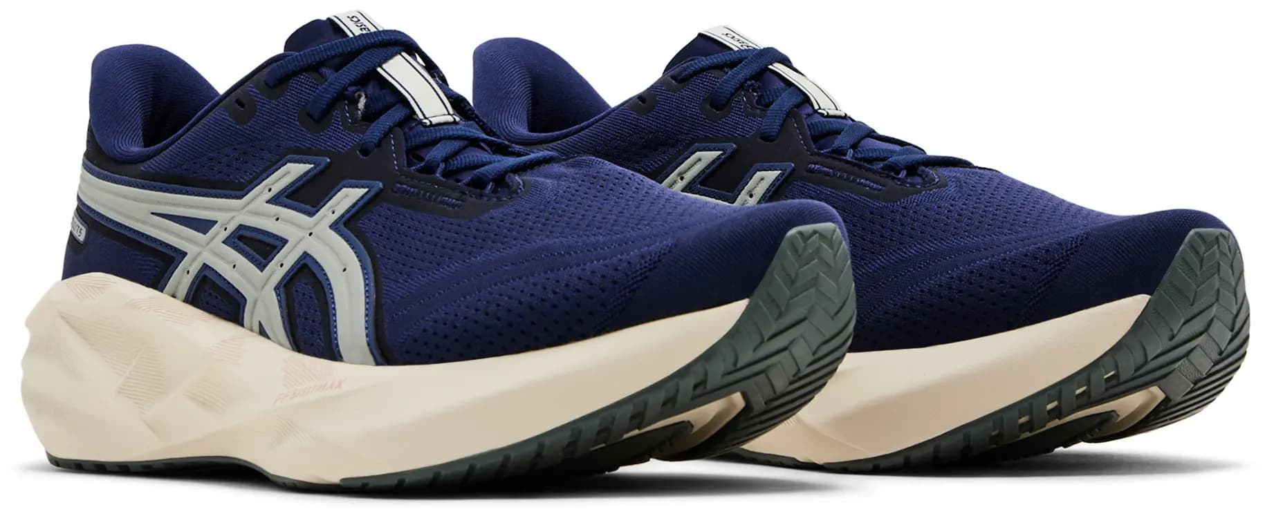 ASICS Novablast 5 'Track Club' 8
