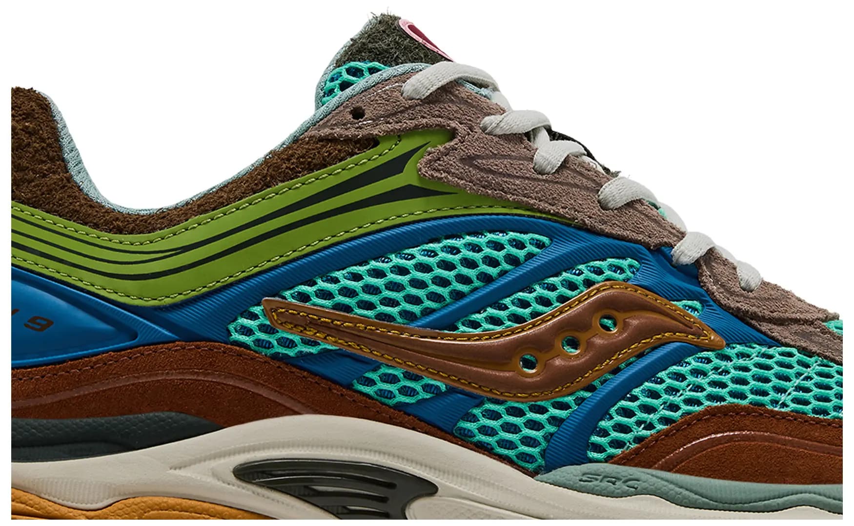 Sneaker Politics x Saucony Progrid Omni 9 'Sportsman's Paradise' 2