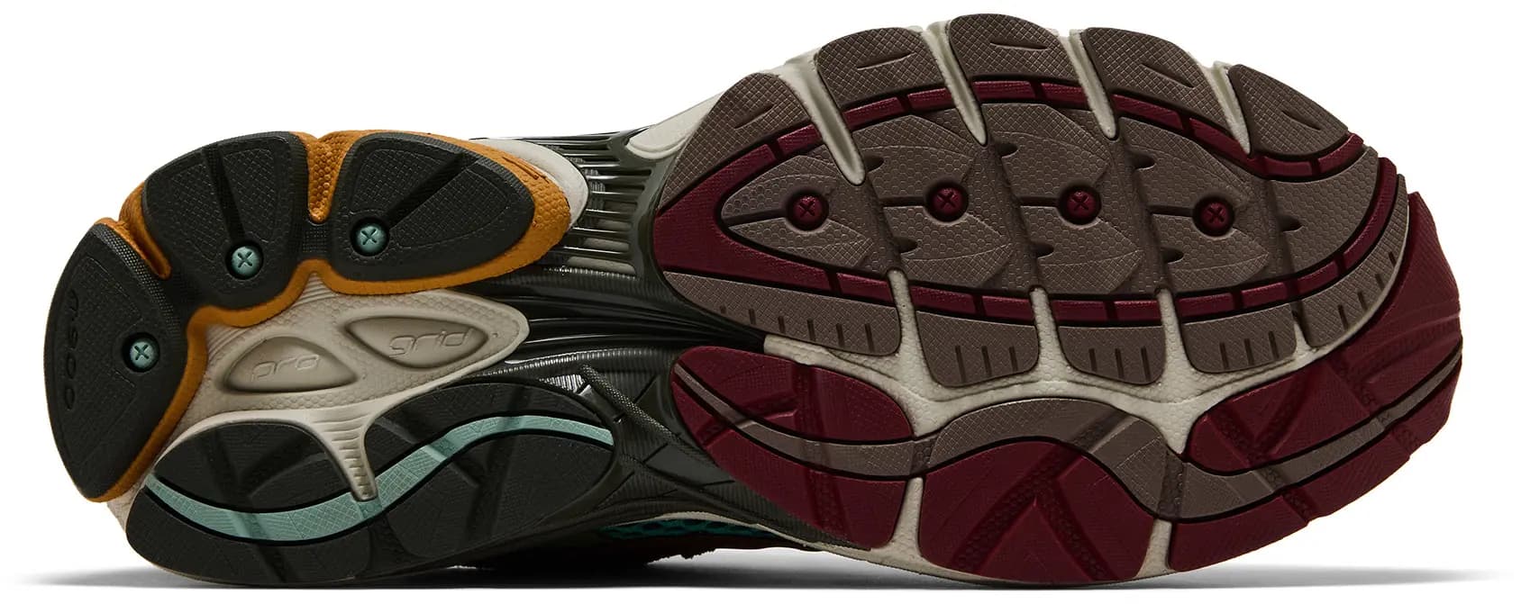 Sneaker Politics x Saucony Progrid Omni 9 'Sportsman's Paradise' 4