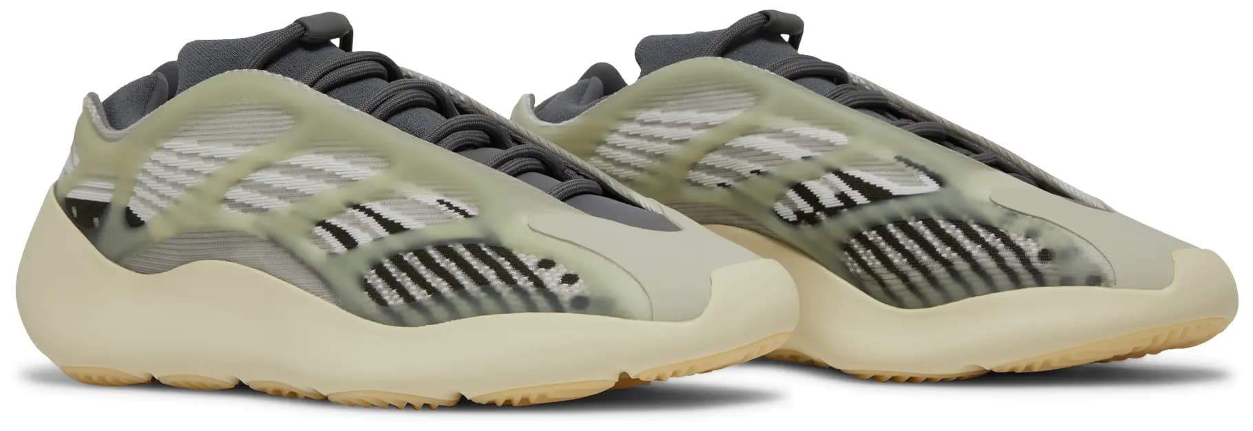 adidas Men's Yeezy 700 V3 'Fade Salt' 8
