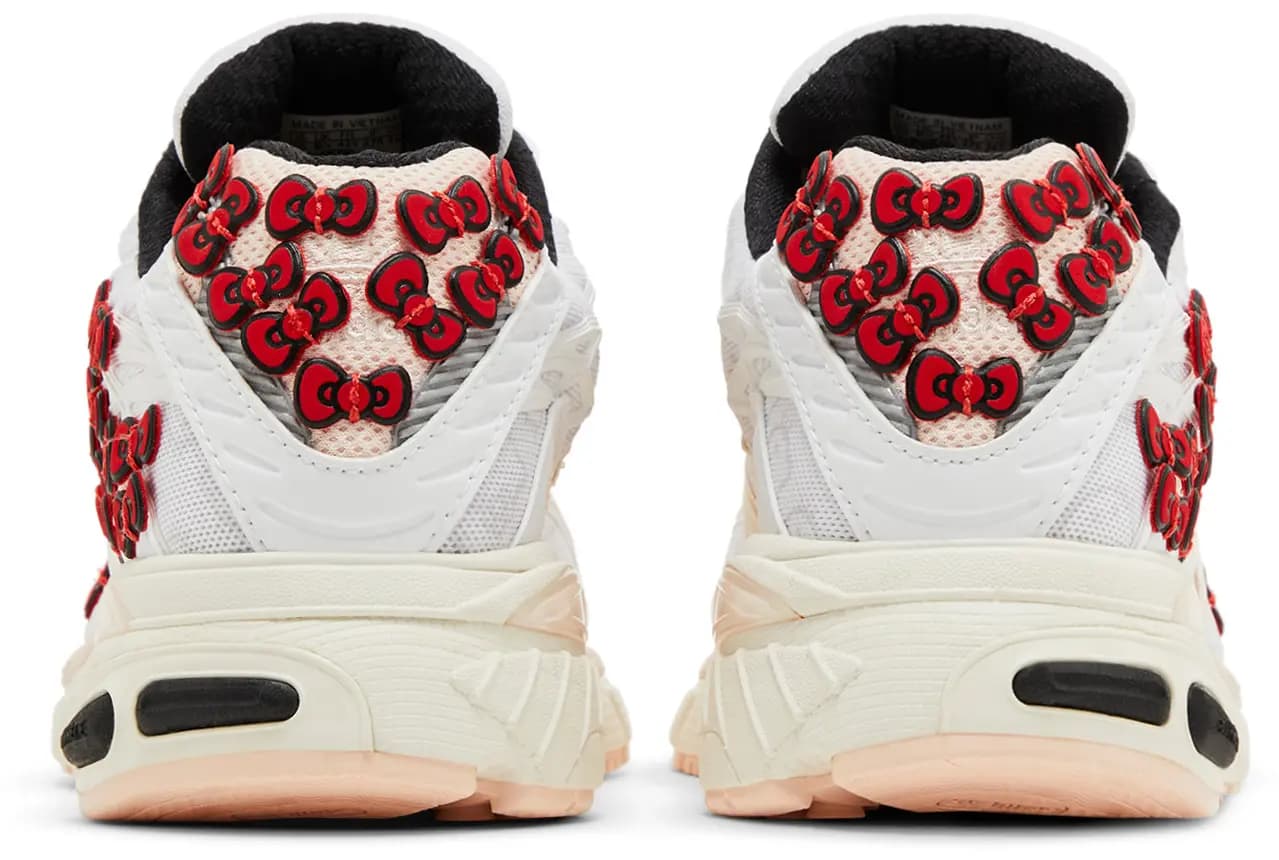 Hello Kitty x adidas Wmns Adistar Cushion '50th Anniversary' 6