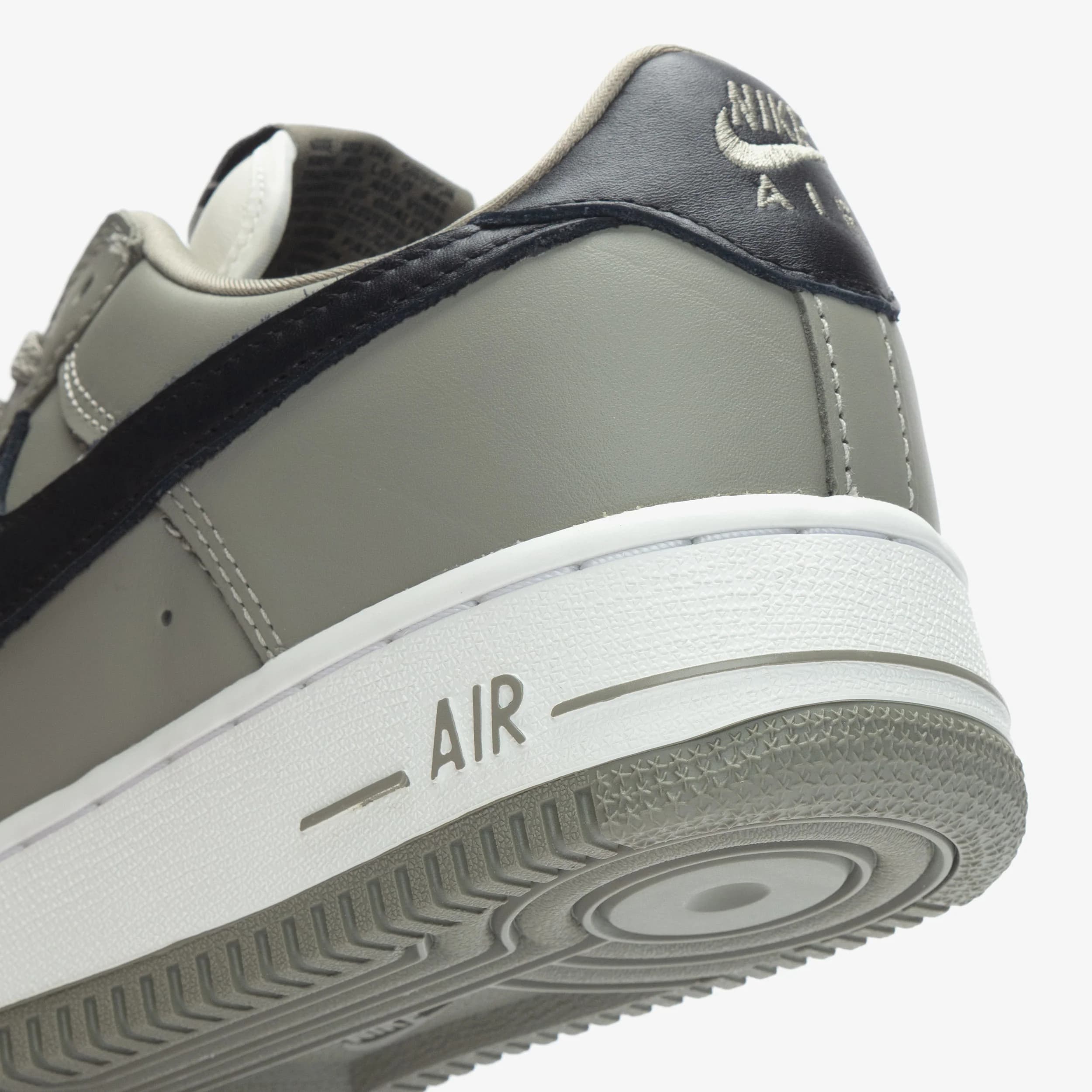 Air Force 1 '01 9