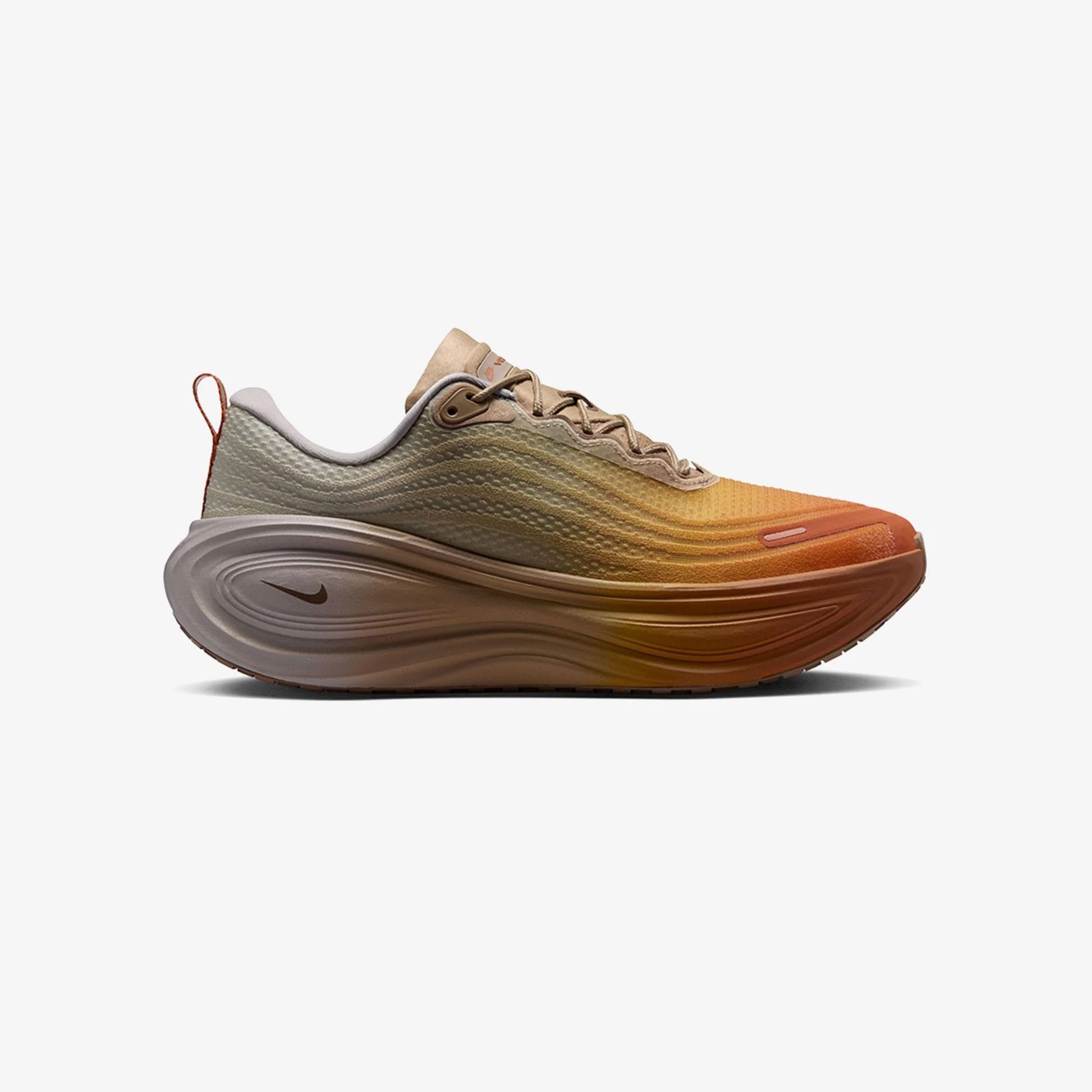 Nike Vomero Plus SP by Nike