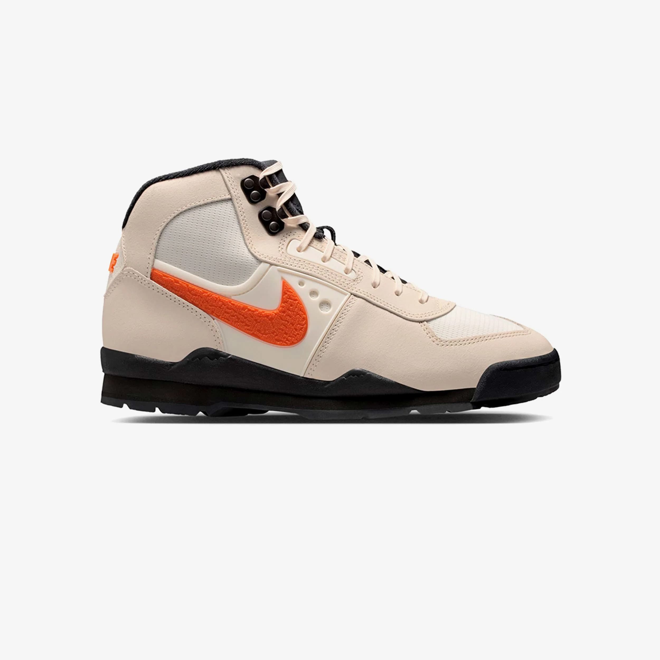 Baltoro QS by Nike