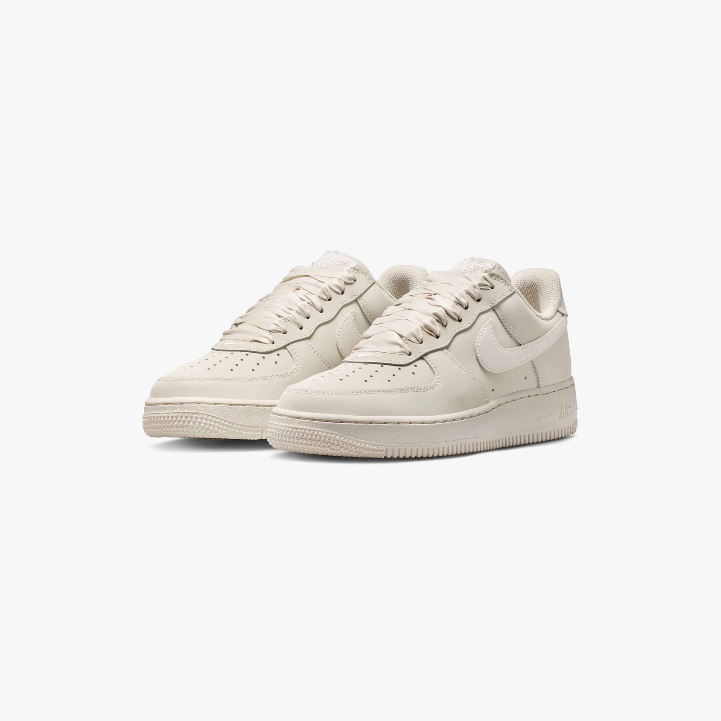 Air Force 1 Retro Premium 2