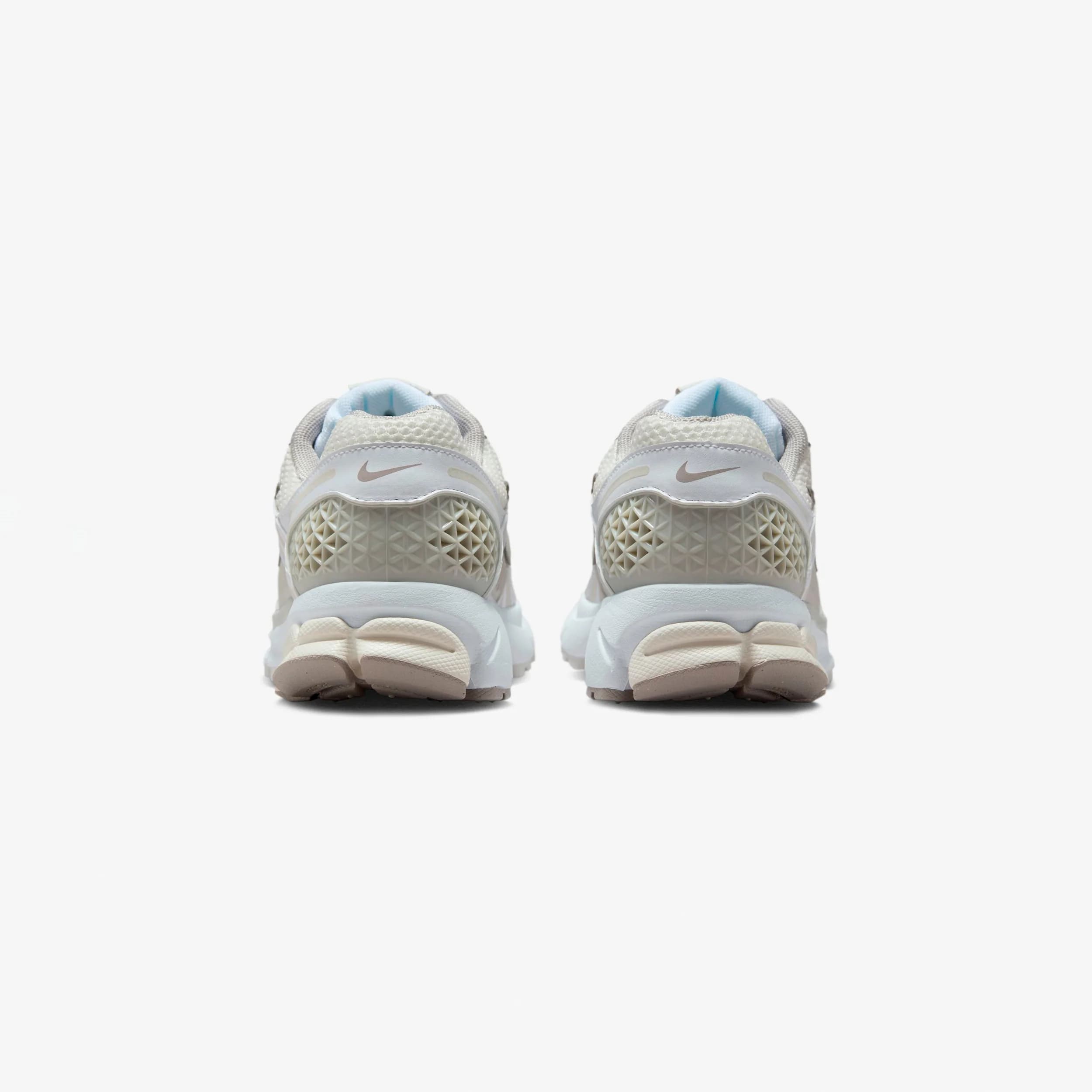 Women's Zoom Vomero 5 3