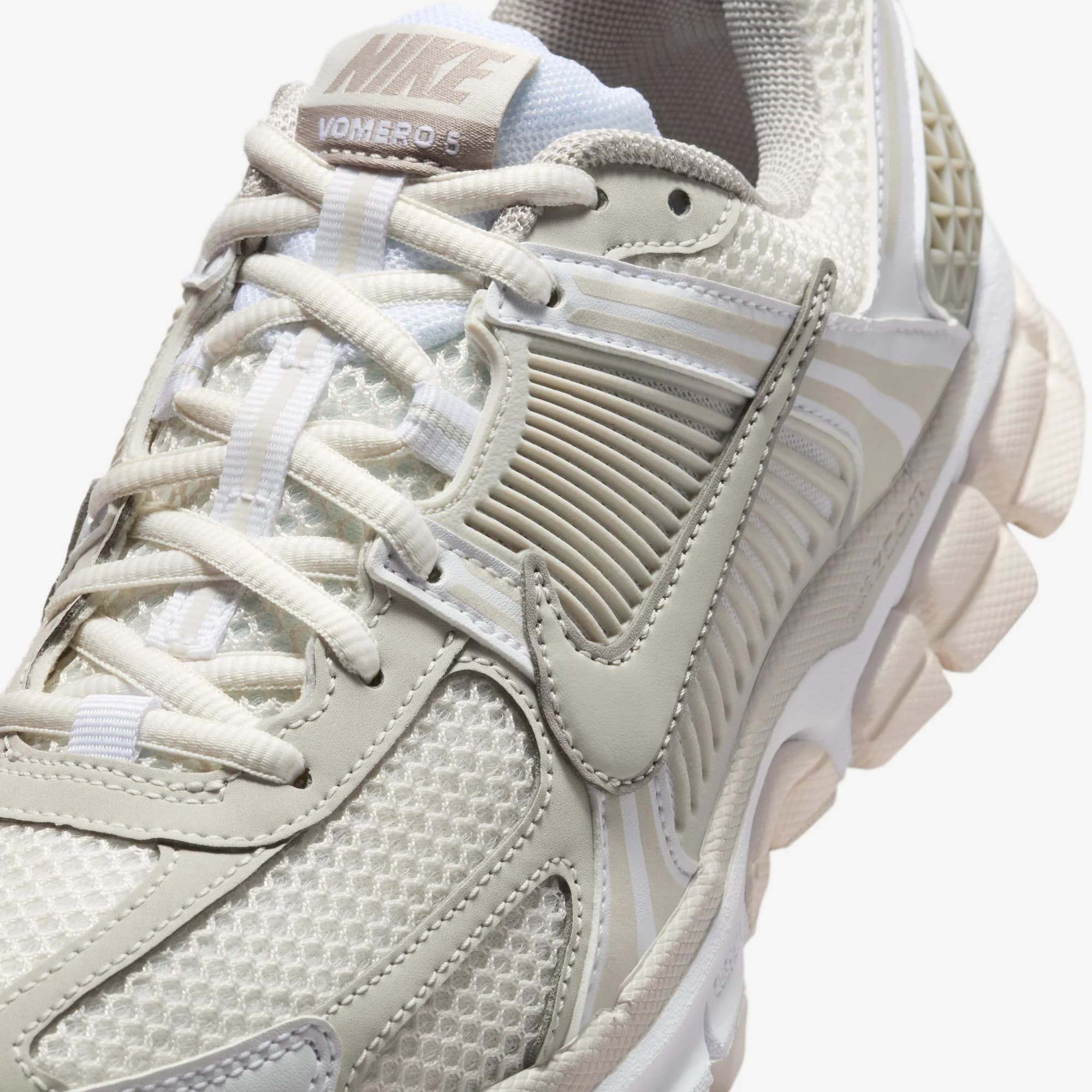 Women's Zoom Vomero 5 7