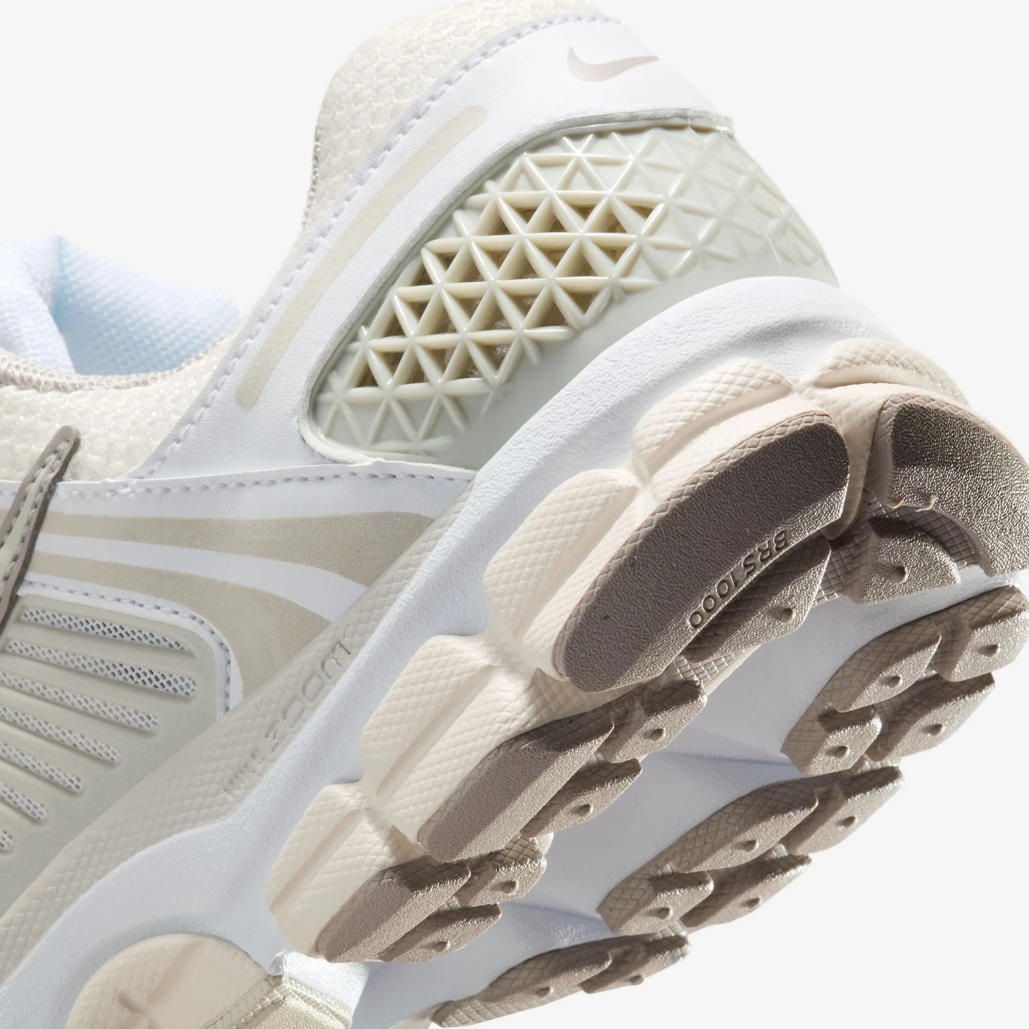 Women's Zoom Vomero 5 8
