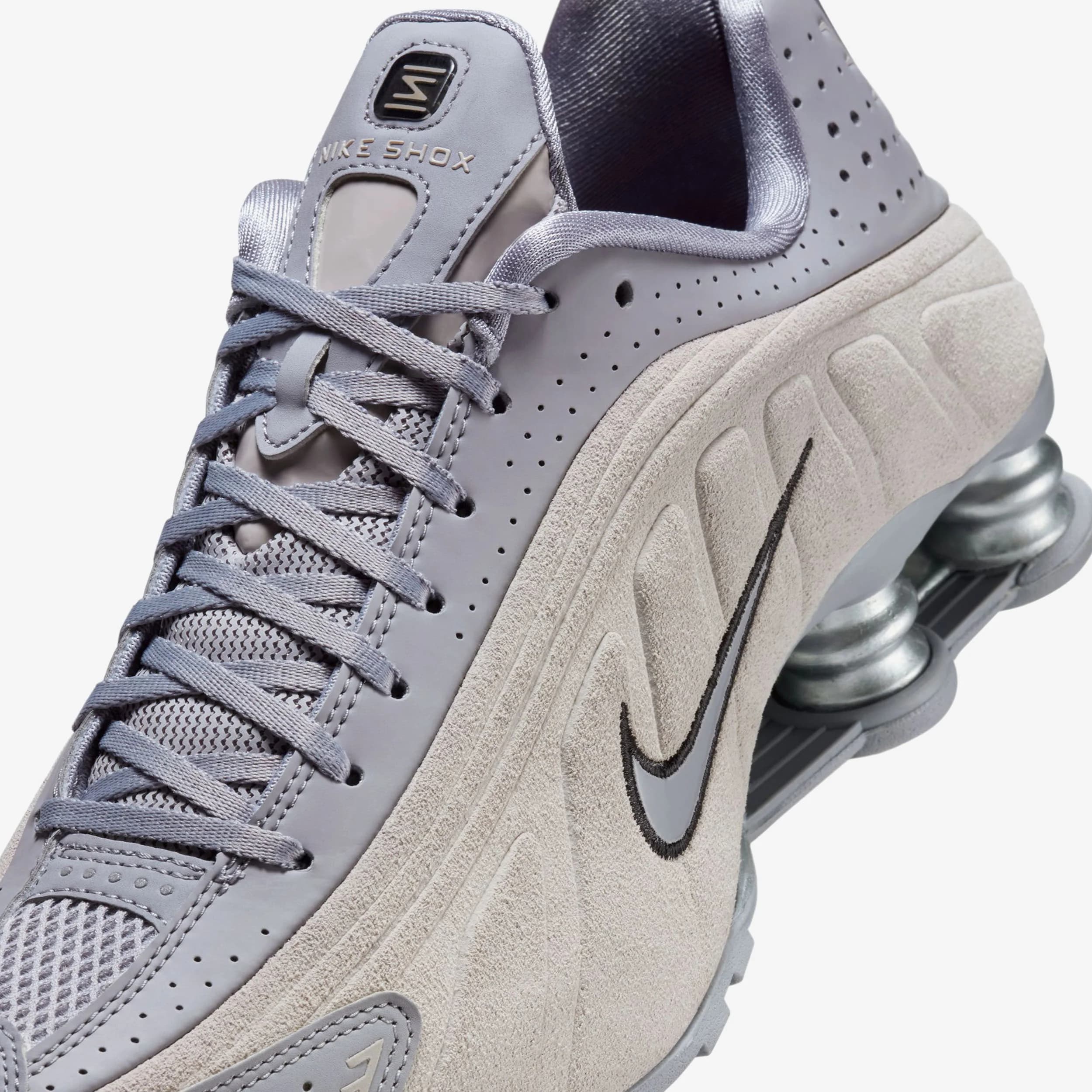 Women's Shox R4 7