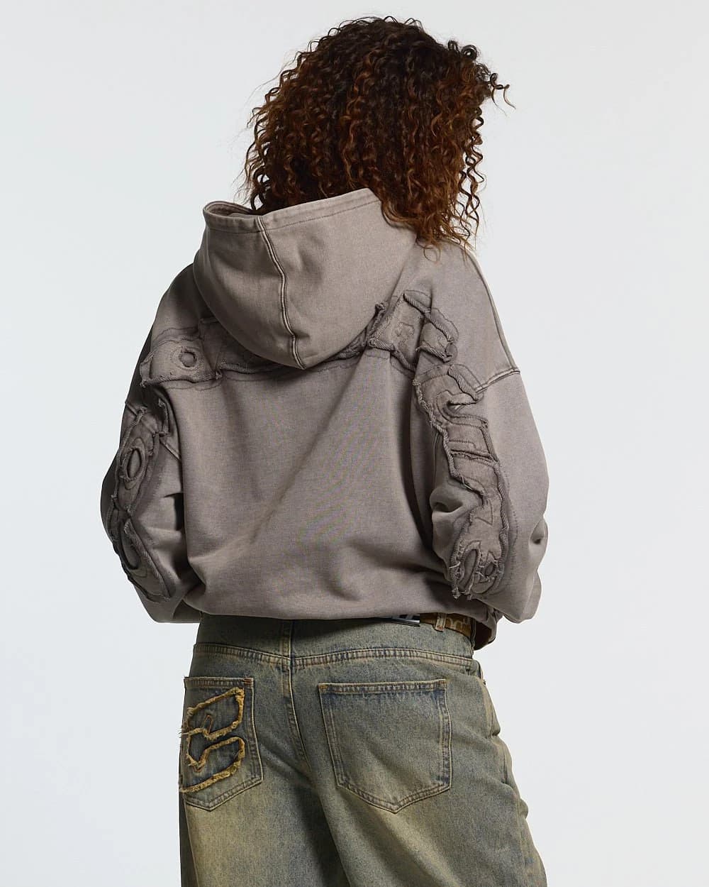 DISTRESS CURVED HOODIE WASHED GREY 5