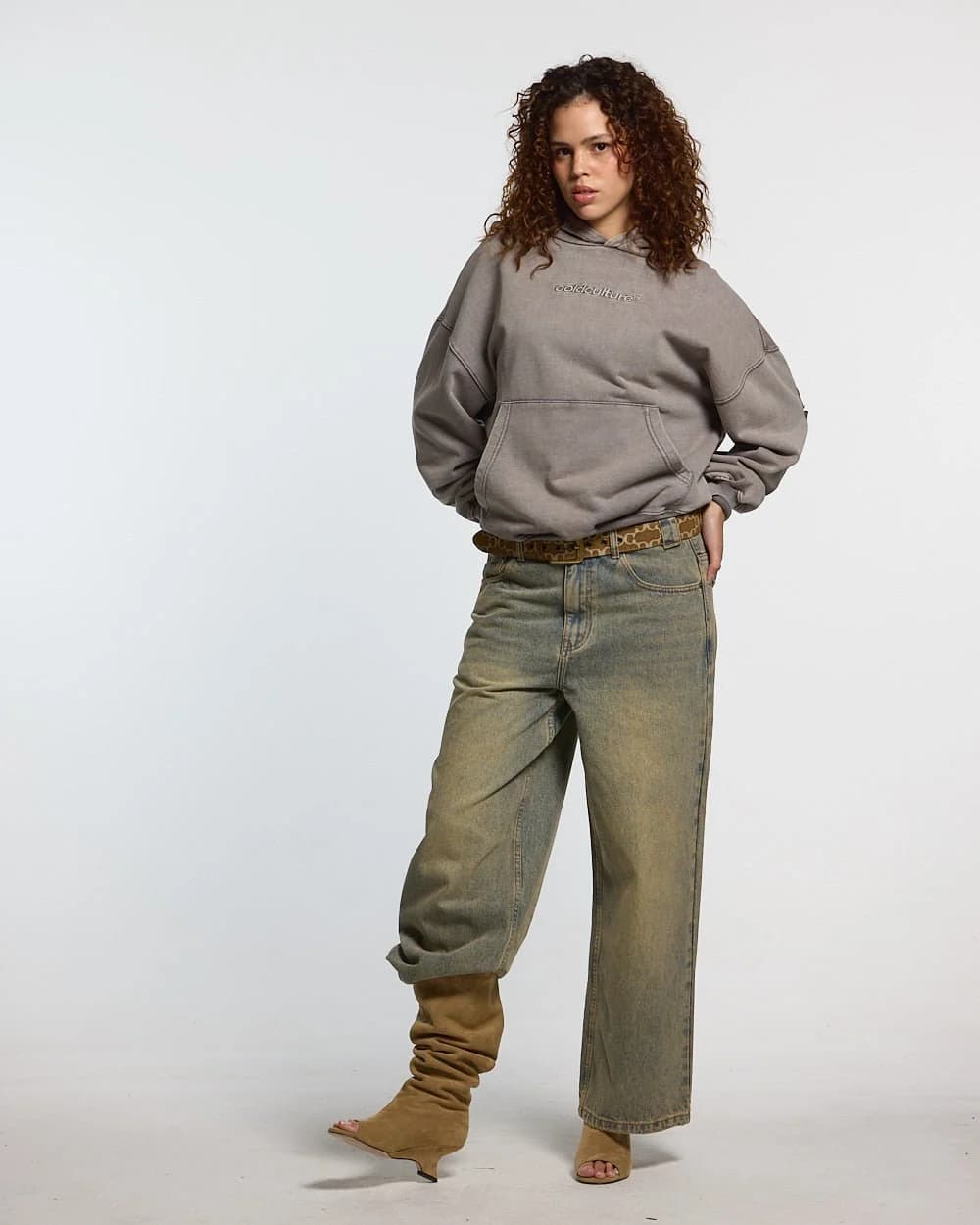 DISTRESS CURVED HOODIE WASHED GREY 6