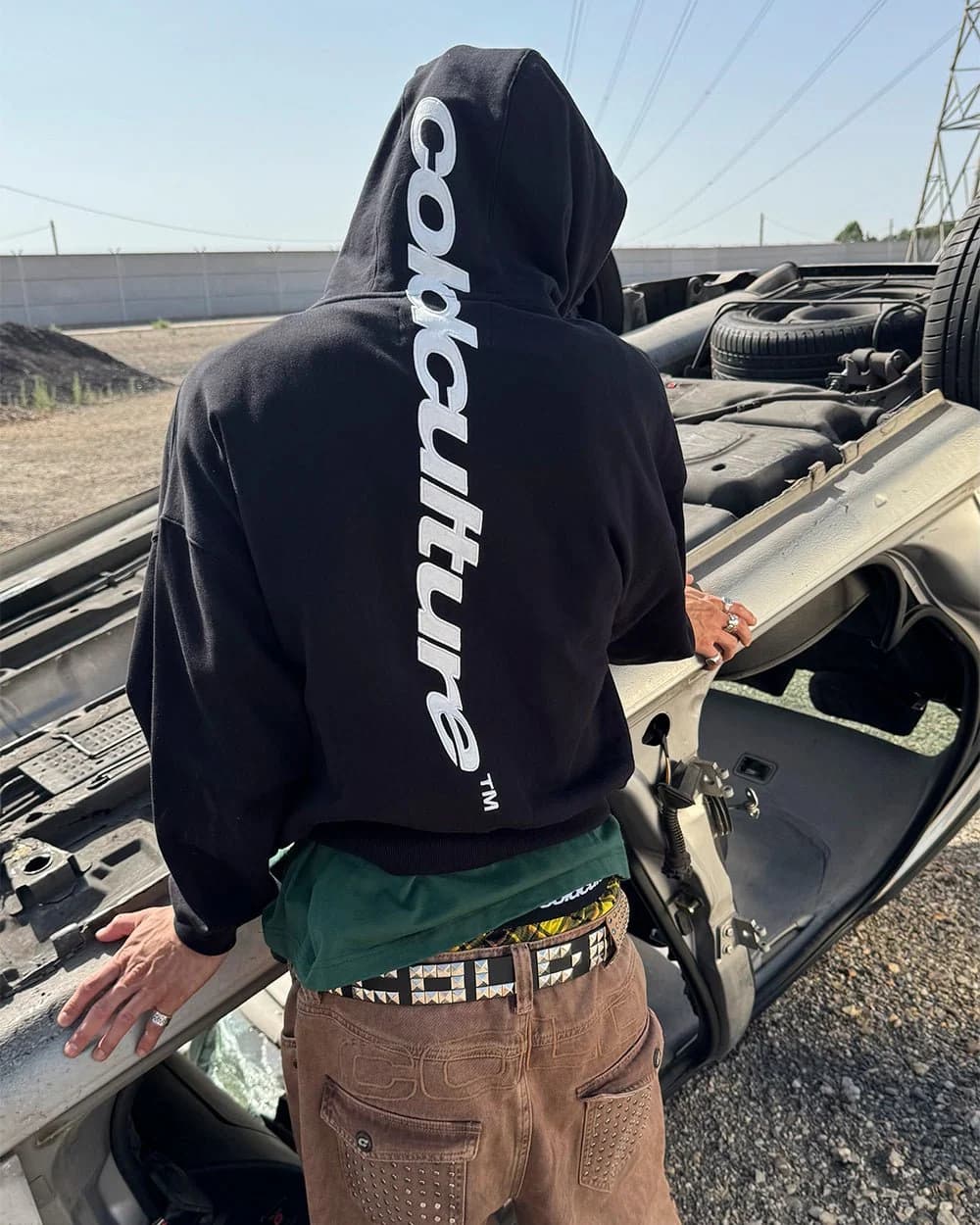 VERTICAL HOODIE BLACK 8