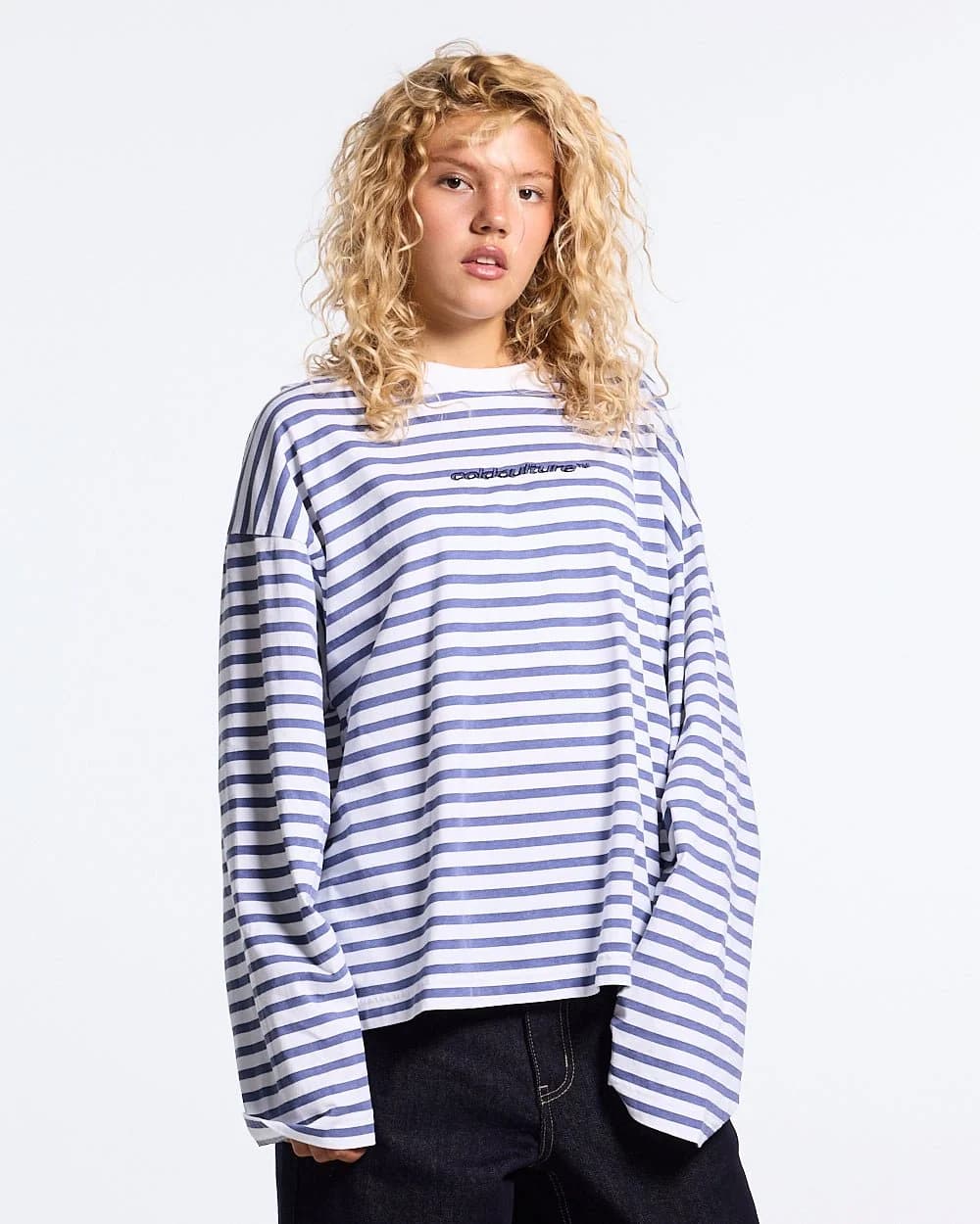 DISTRESS CURVED LONGSLEEVE NAVY STRIPES 8