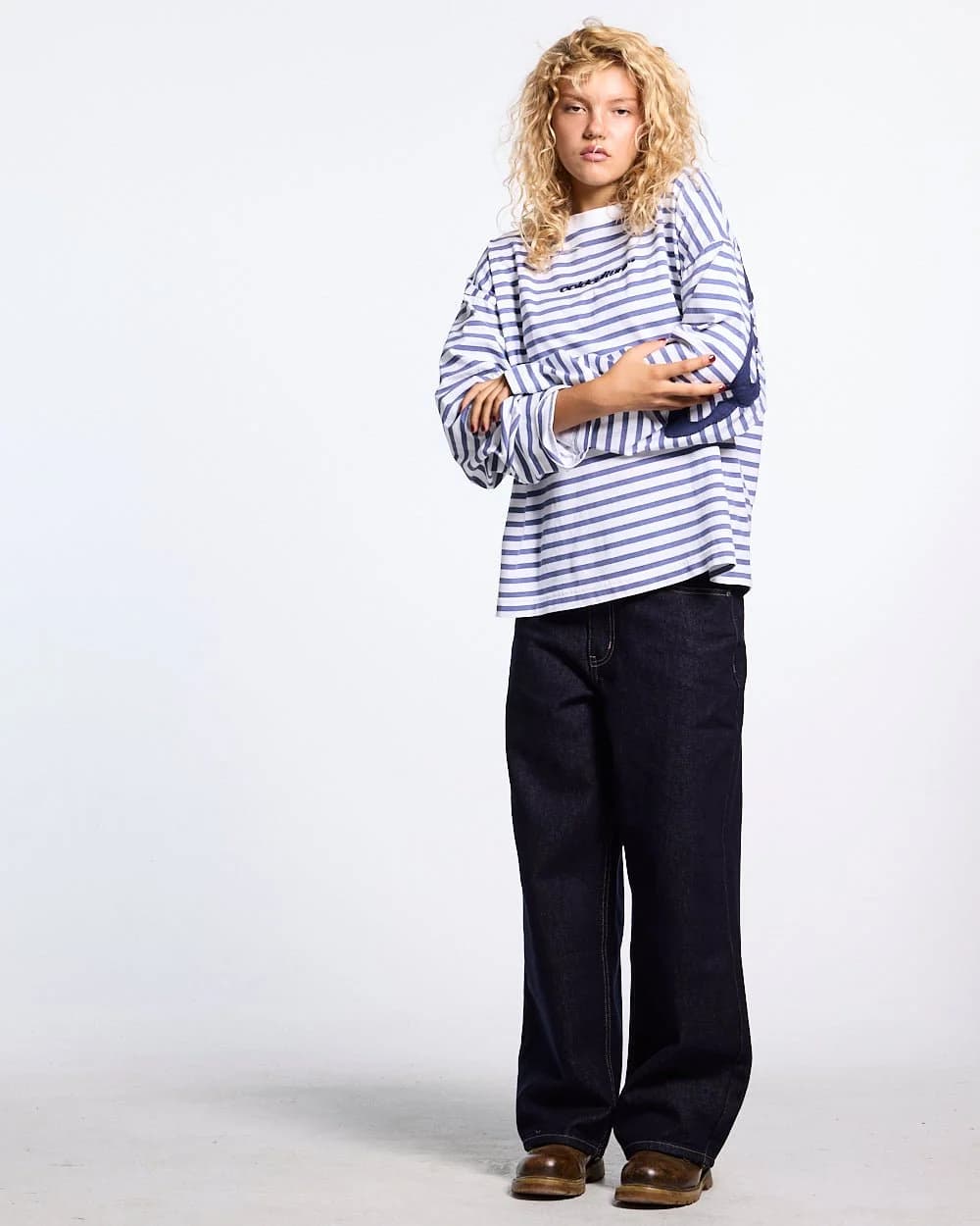 DISTRESS CURVED LONGSLEEVE NAVY STRIPES 9