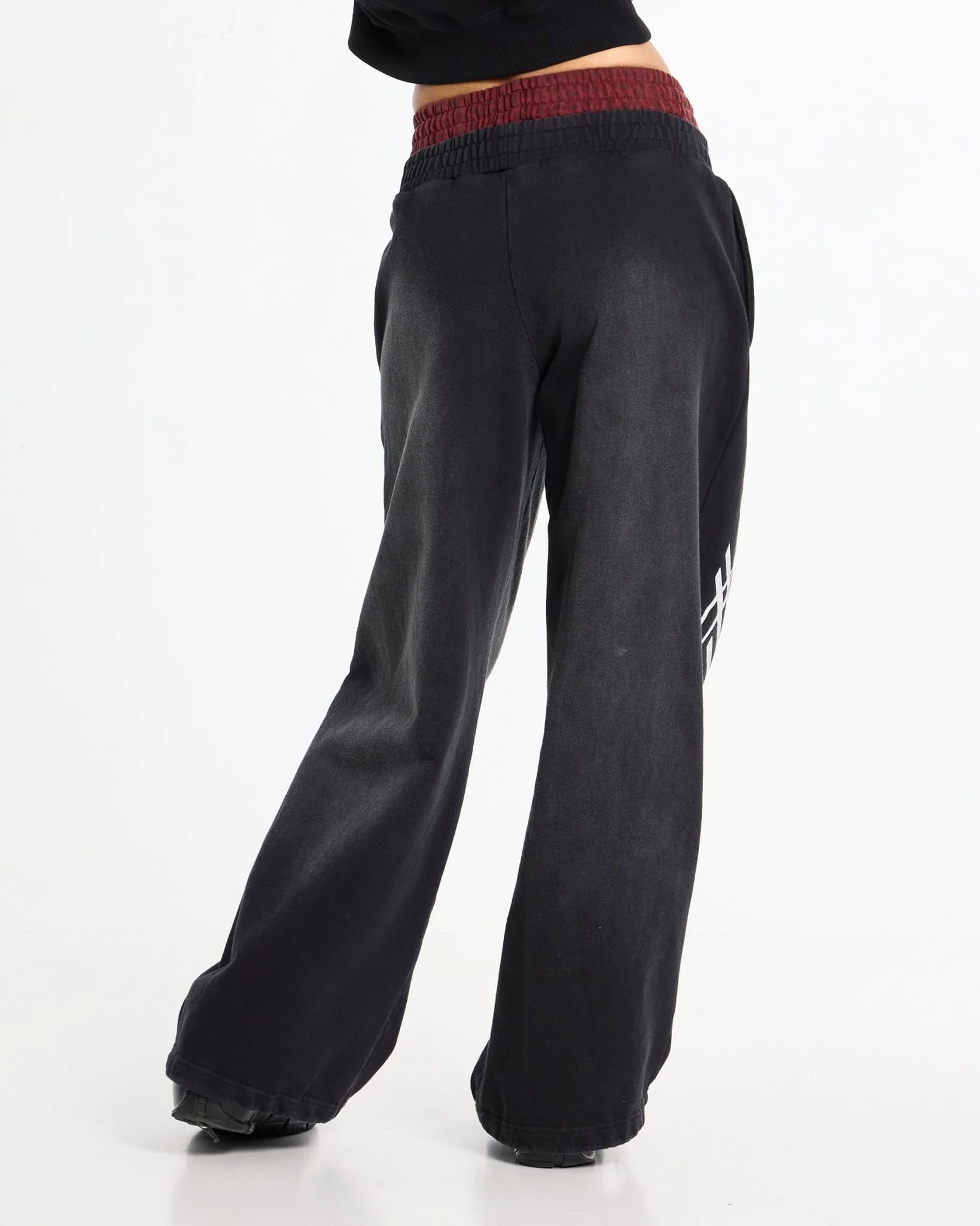NIGHTHUNT SWEATPANTS BLACK 3
