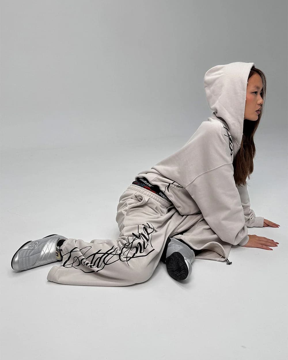 SCRIPT SWEATPANTS LIGHT GREY 8