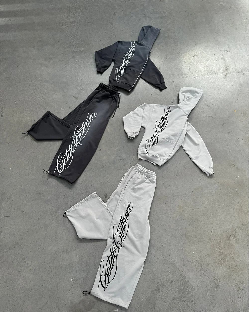 SCRIPT SWEATPANTS LIGHT GREY 10