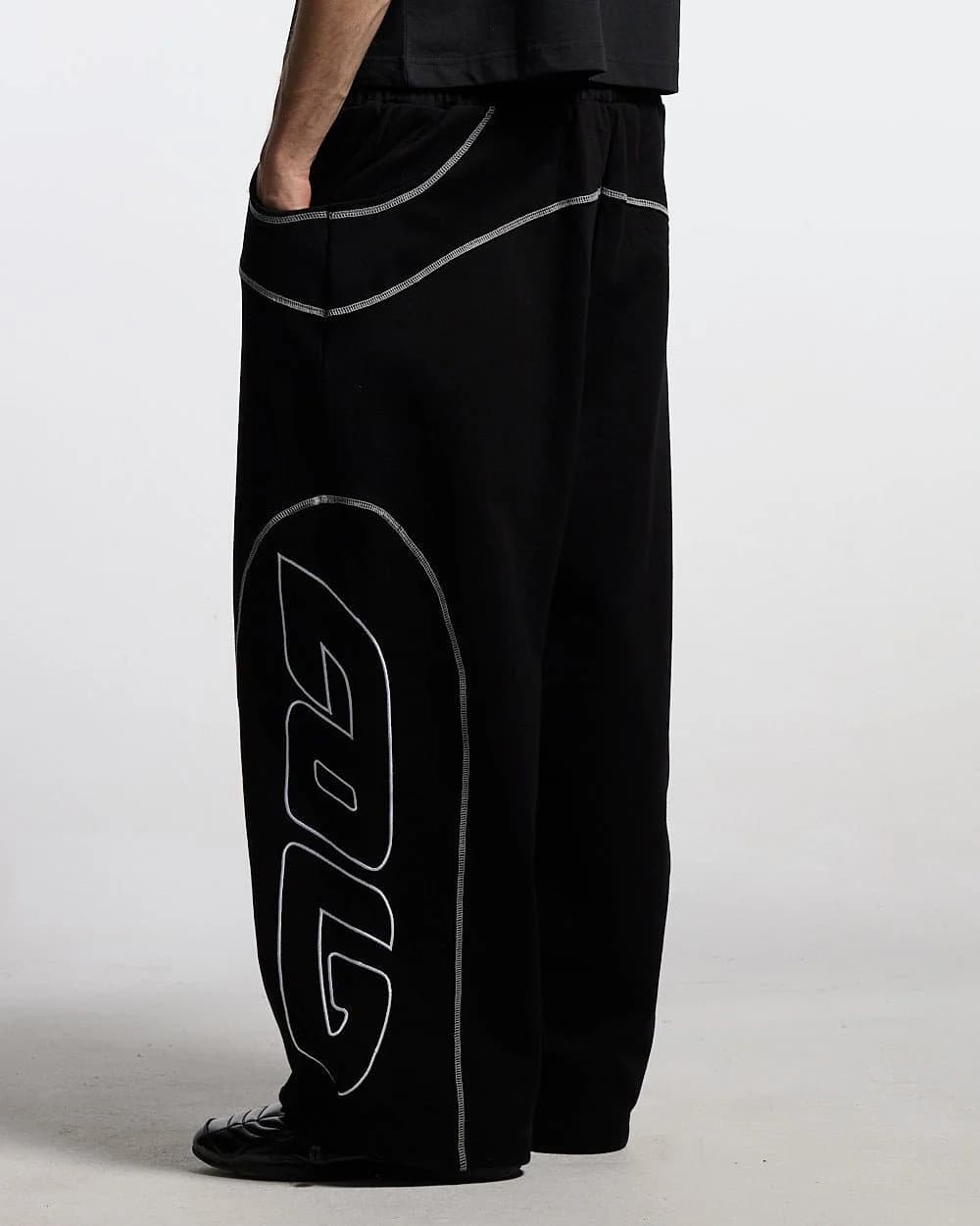 ROLLER SWEATPANTS BLACK by COLD CULTURE