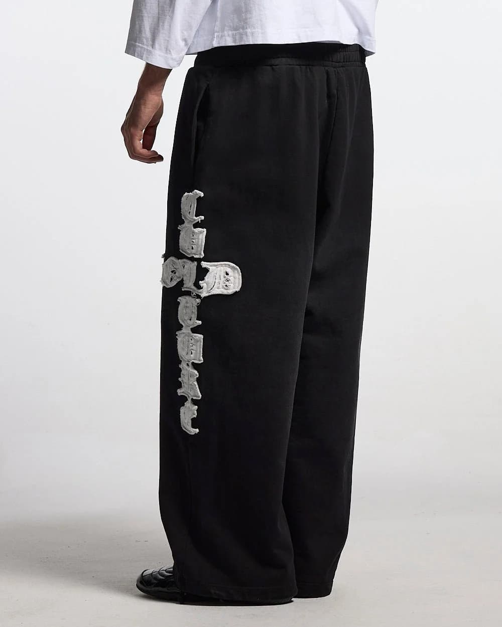 CROSSED SWEATPANTS BLACK 3