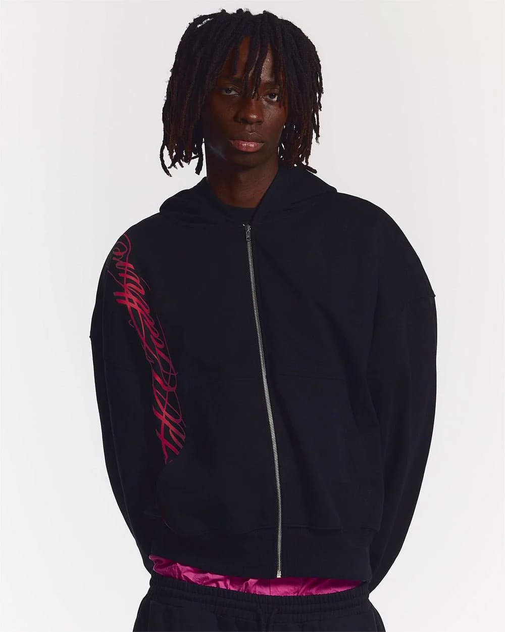 SCRIPT ZIP HOODIE BLACK 2