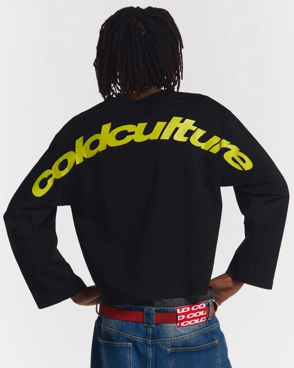 CURVED LONGSLEEVE BLACK 2