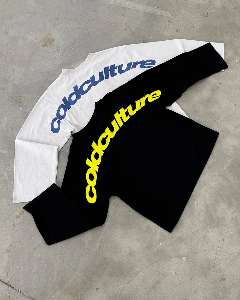 CURVED LONGSLEEVE BLACK 7