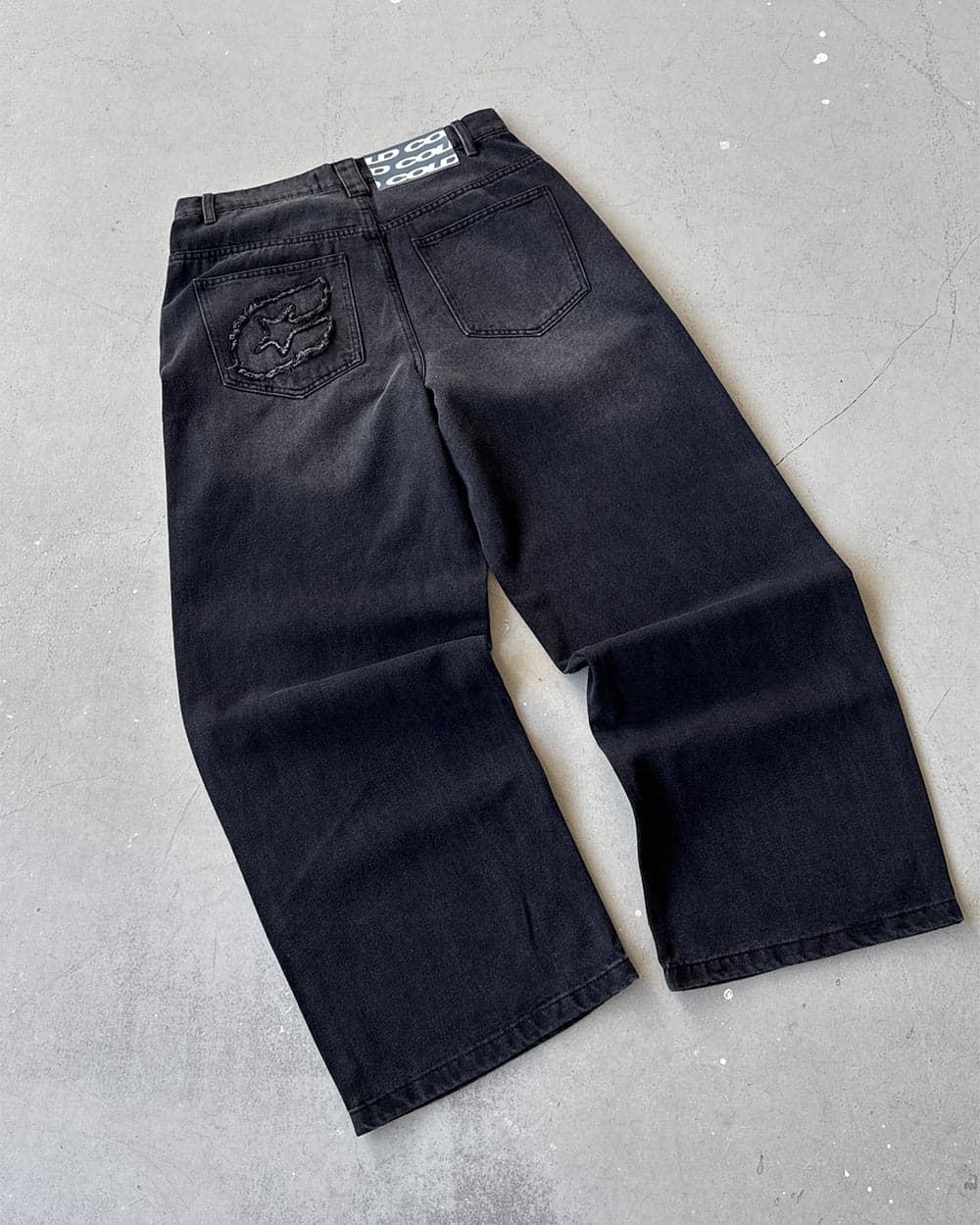 C V2 DIRTY PANTS BLACK 11