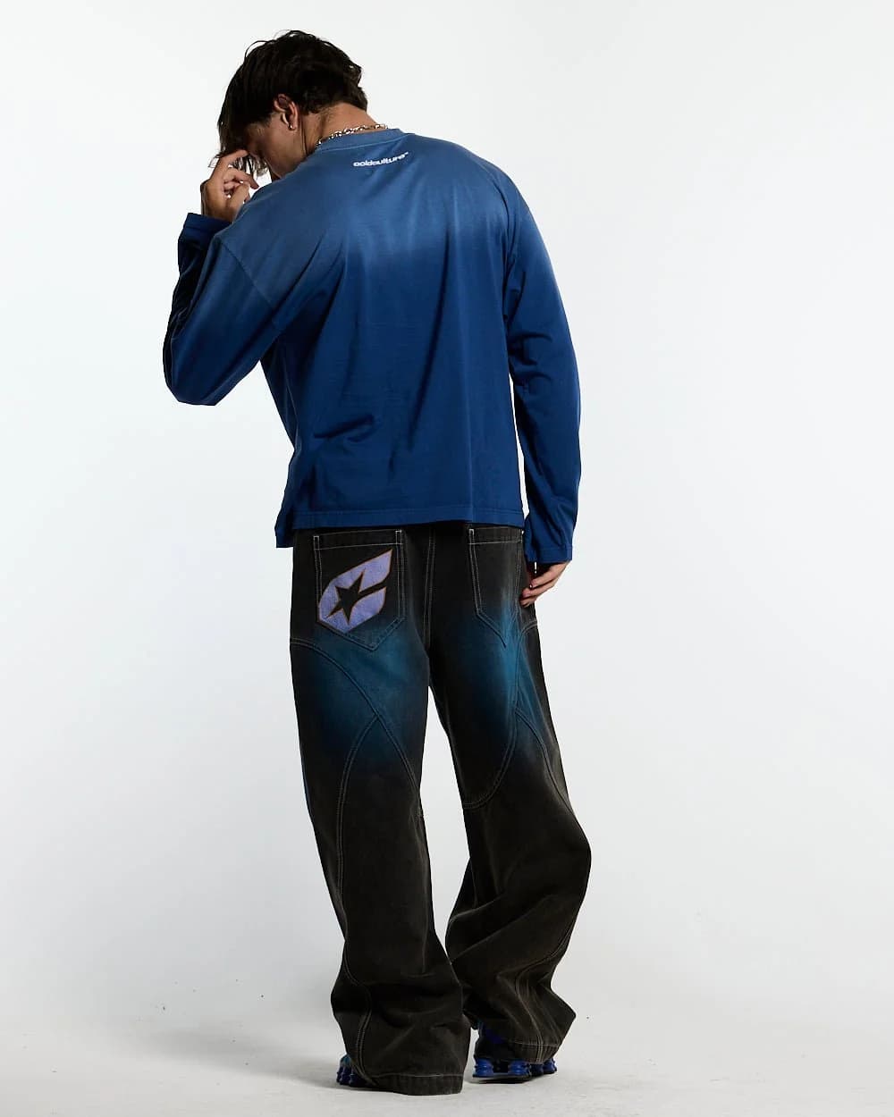 CROSSED SCRIPT LONGSLEEVE VIBRANT BLUE 4