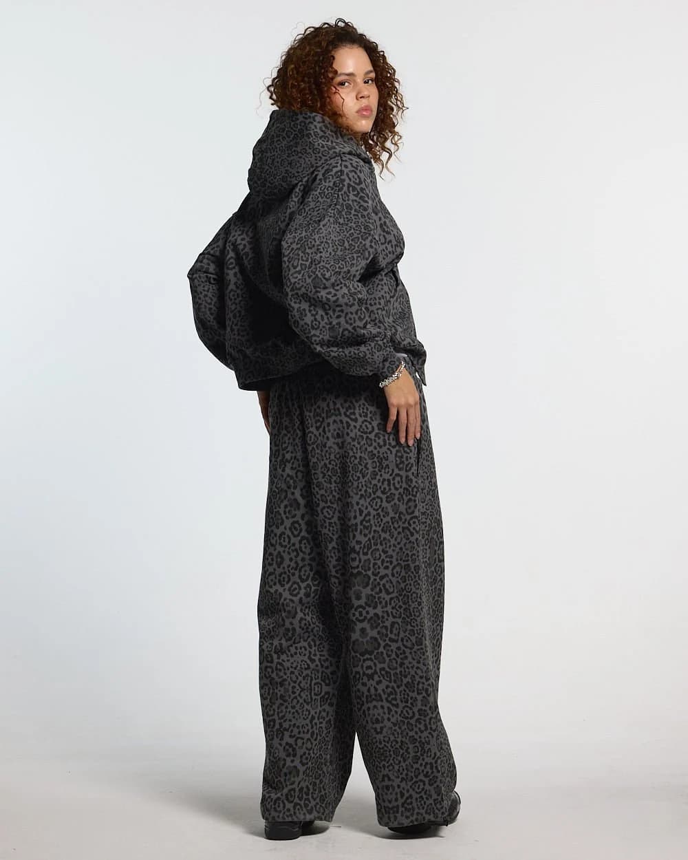 NOCTURNE BEAST SWEATPANTS DARK GREY 8