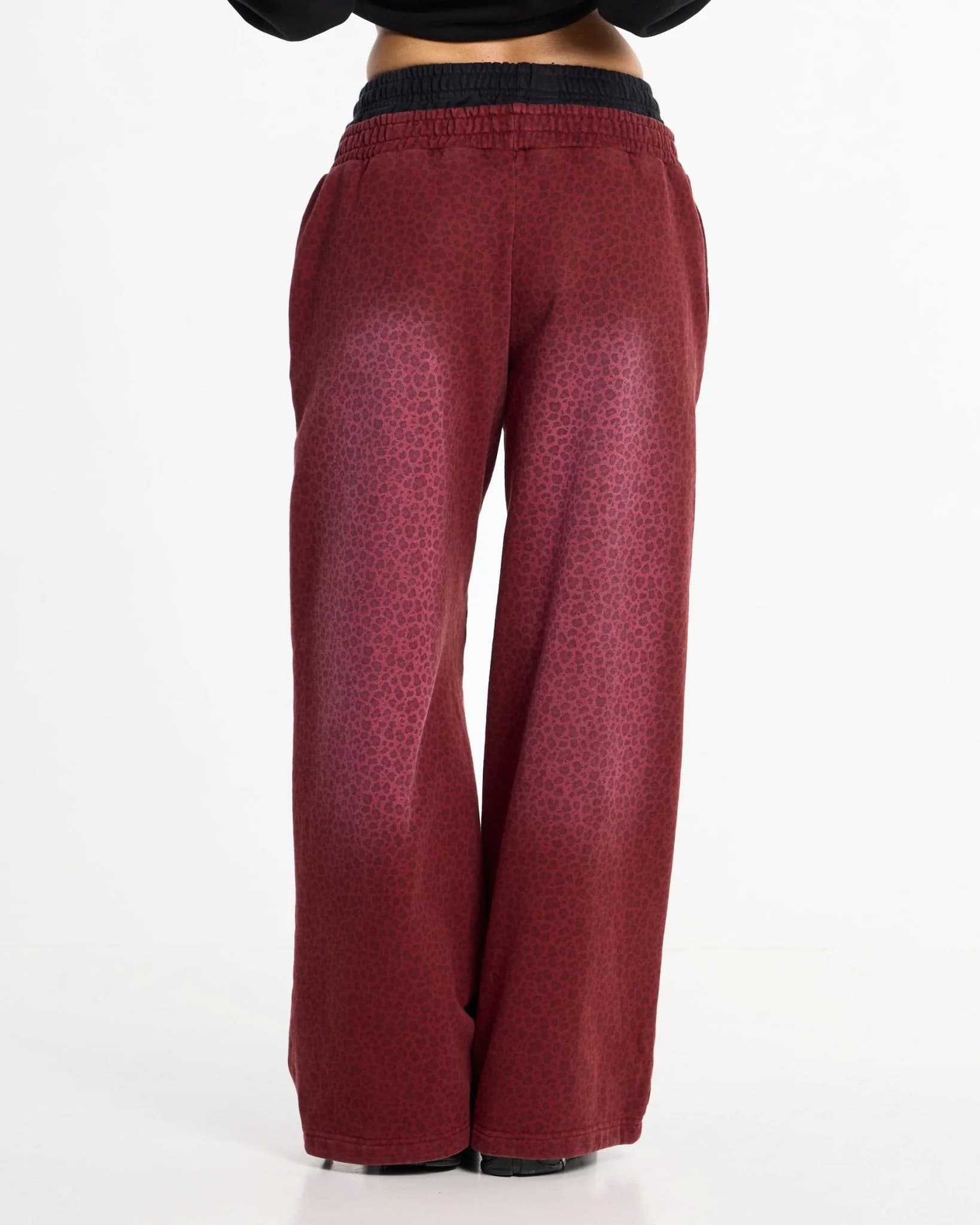NIGHTHUNT SWEATPANTS RED 8