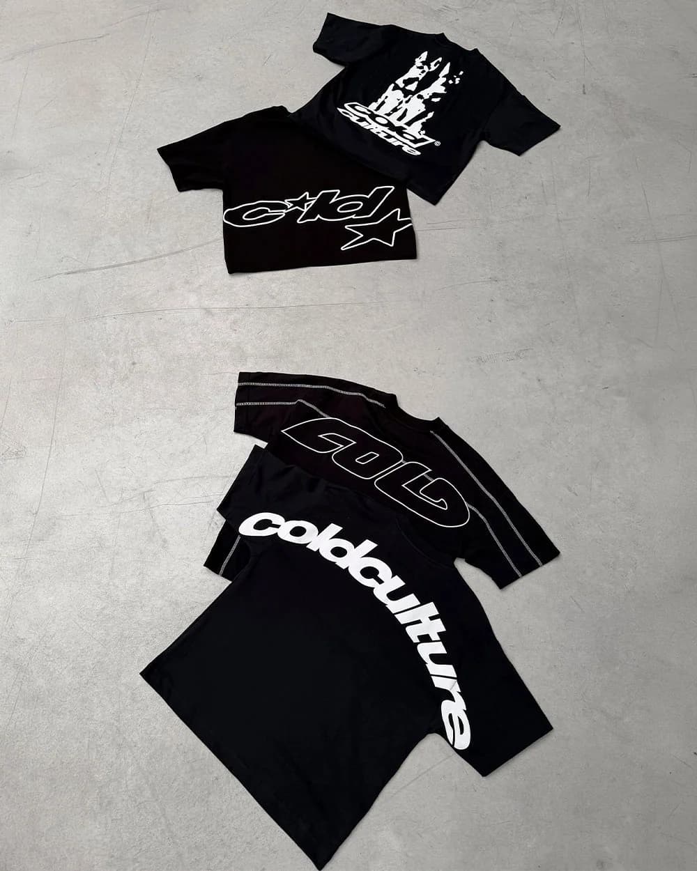 CURVED TEE BLACK & WHITE 8