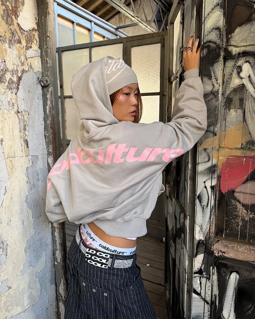 CURVED HOODIE GREY 7