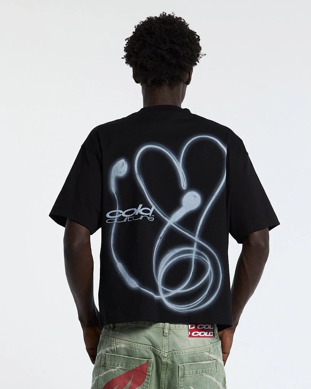 LOVEPODS TEE BLACK 2
